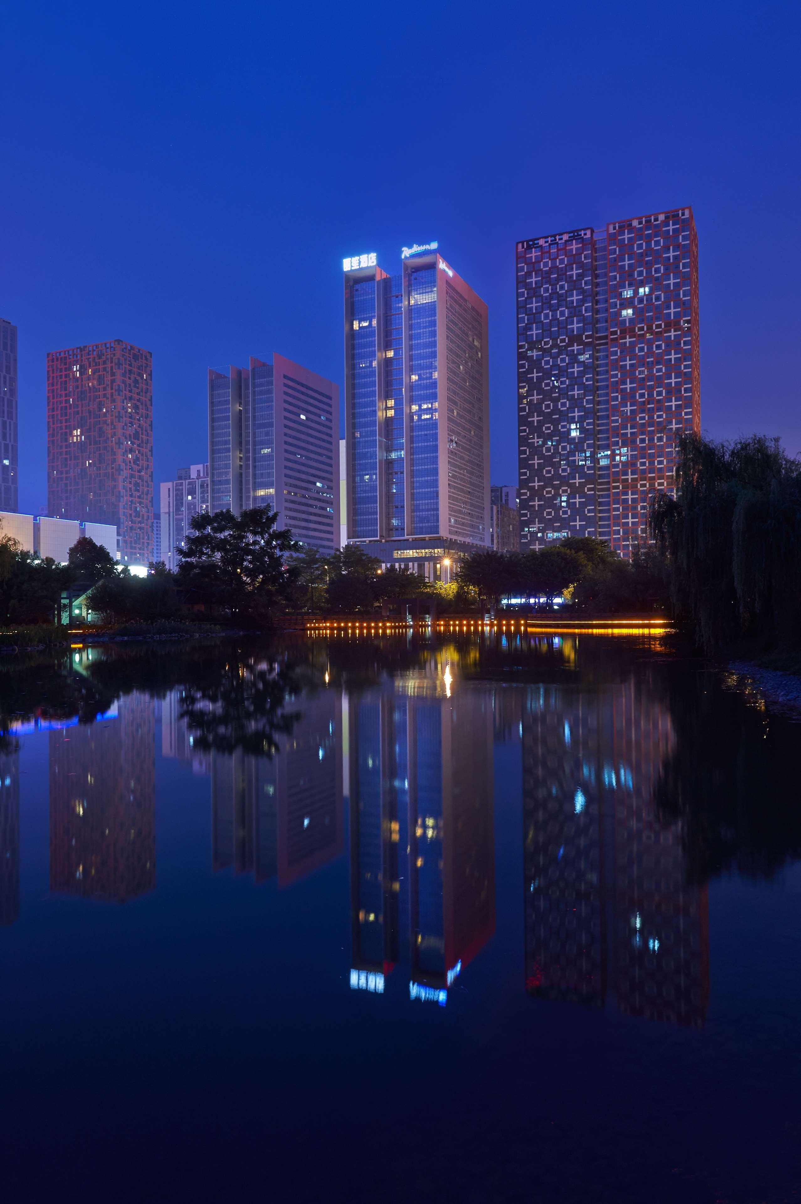Vista Exterior Radisson Blu Hotel Liuzhou
