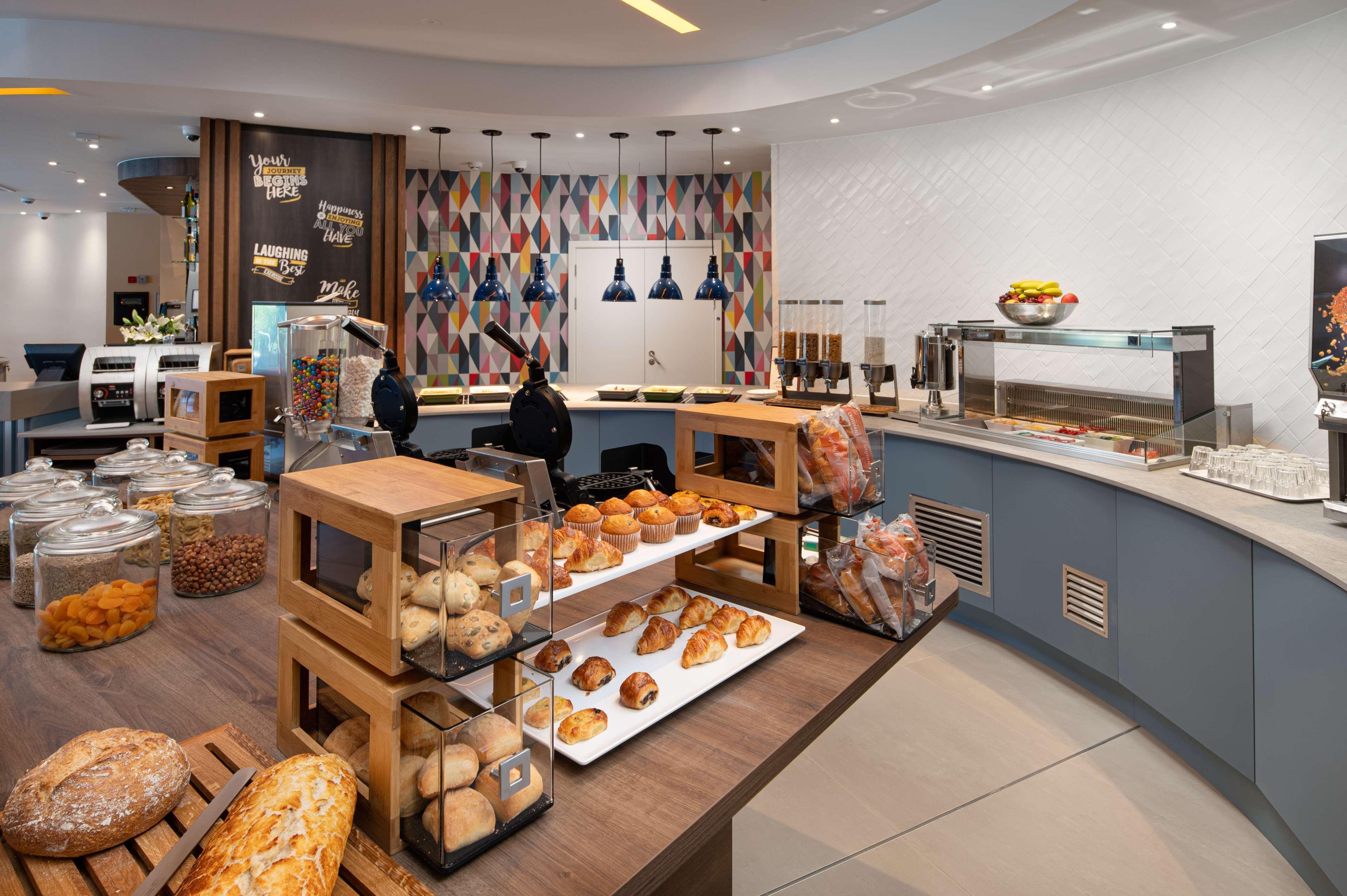 Restaurant Hampton by Hilton High Wycombe