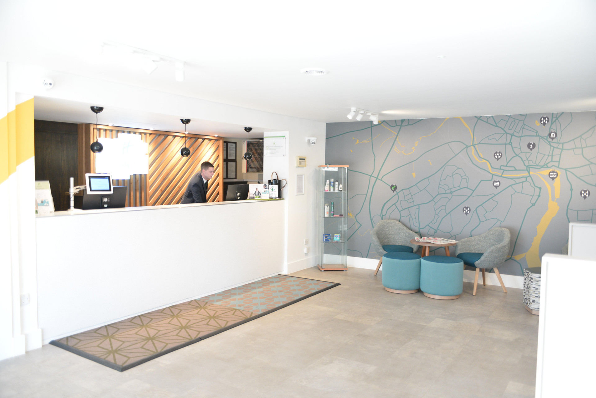 Vista Lobby Holiday Inn Ipswich by IHG