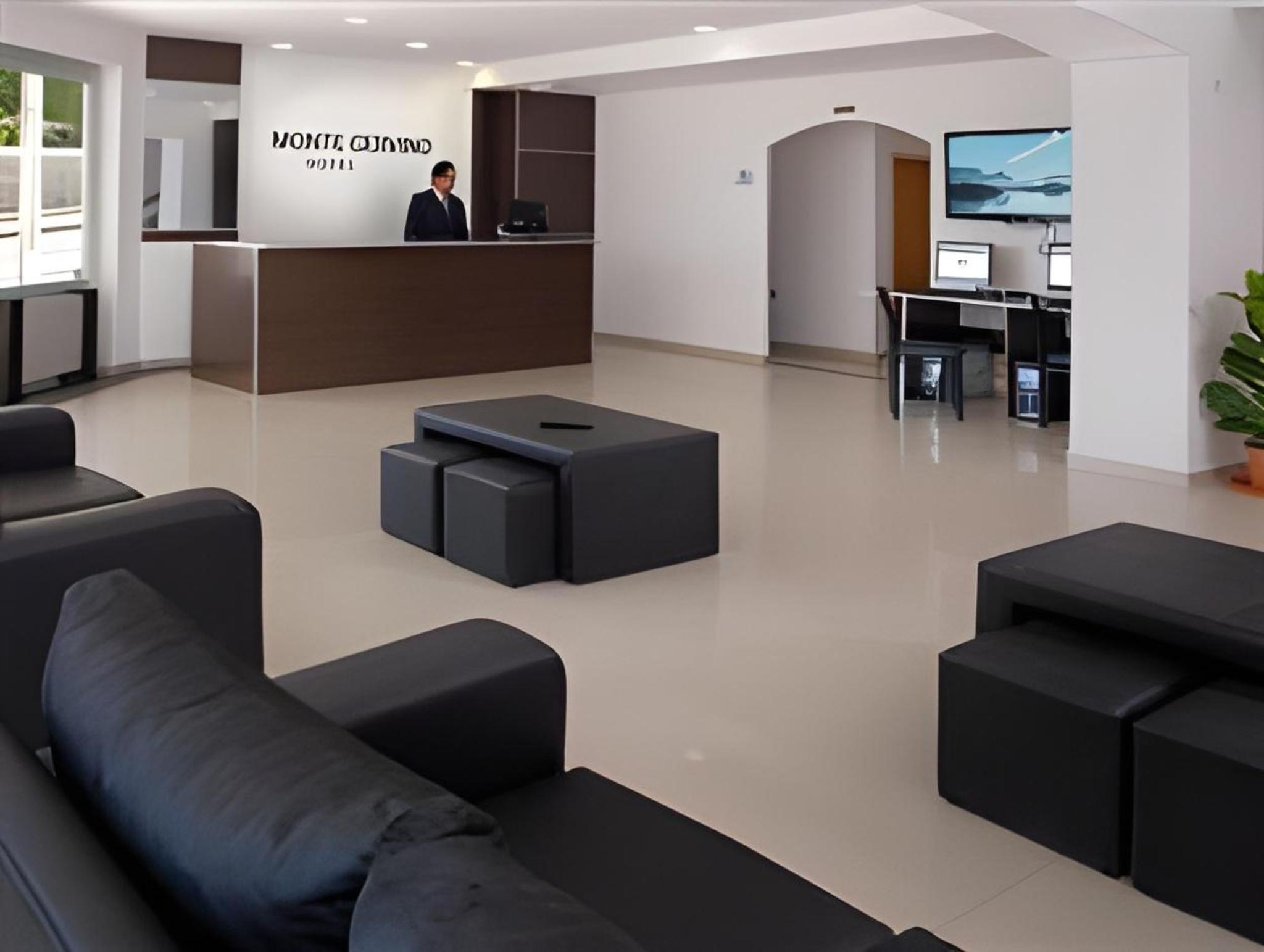 Vista Lobby Monte Cervino Hotel