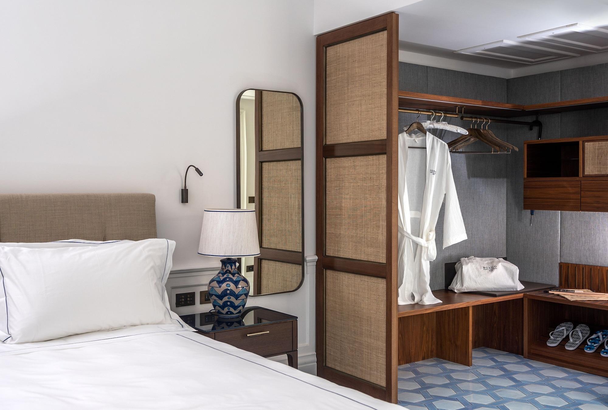 Vista Lobby Borgo Santandrea