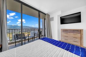Alquiler Vacacional - Waikiki Sunset Hotel remodeled unit with a magnificent view of the Koʻolau Range