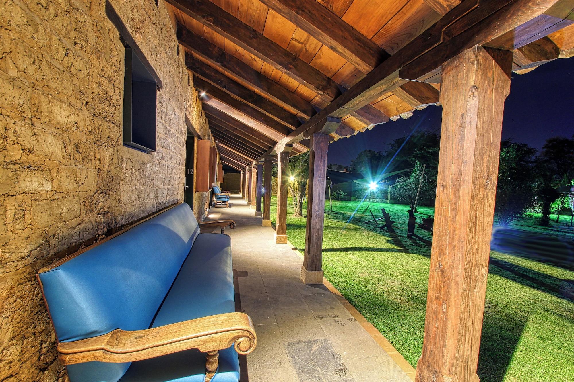 Vista Exterior UVENCE GARDEN HOTEL