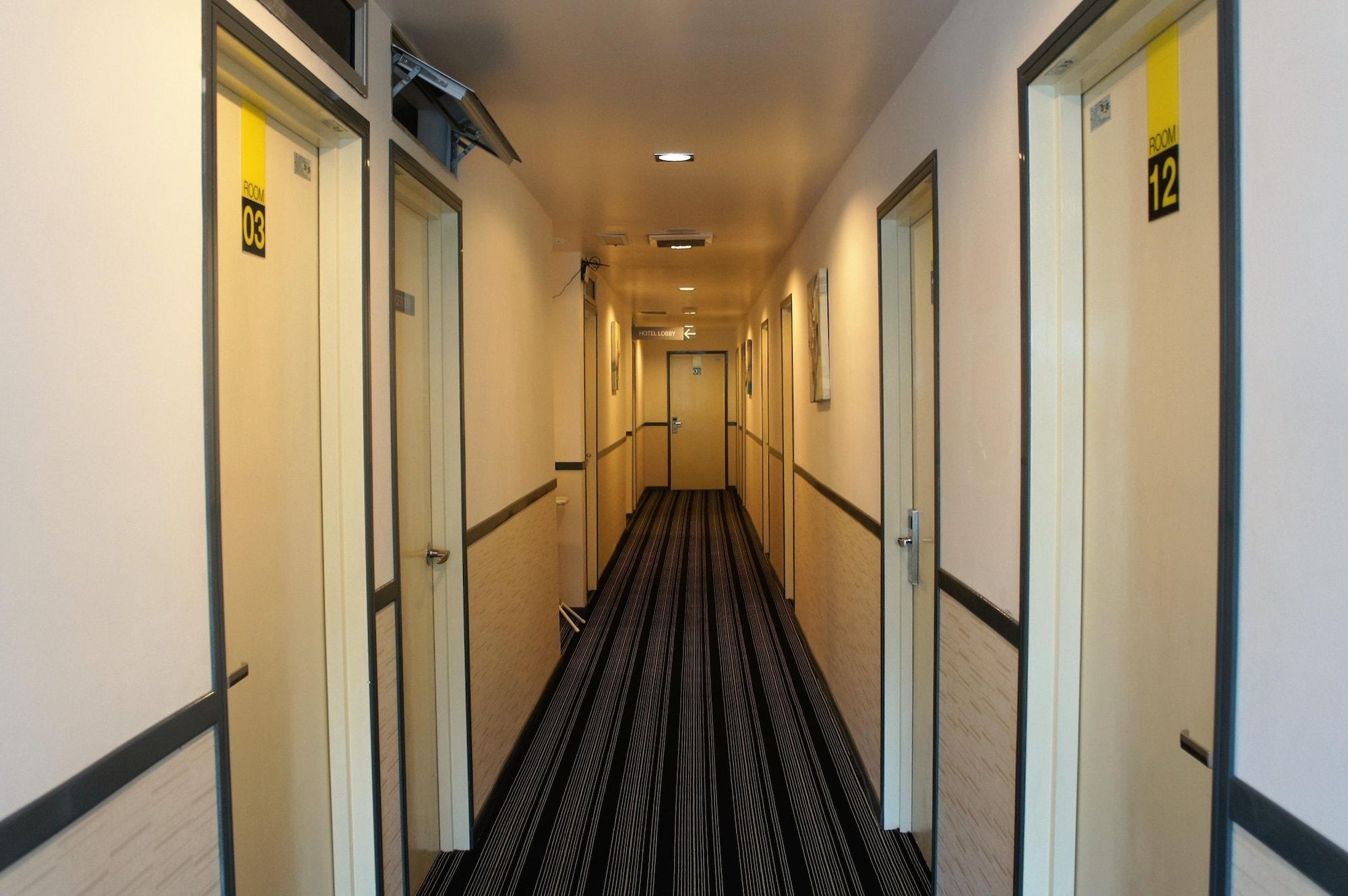 Varios DWJ Hotel