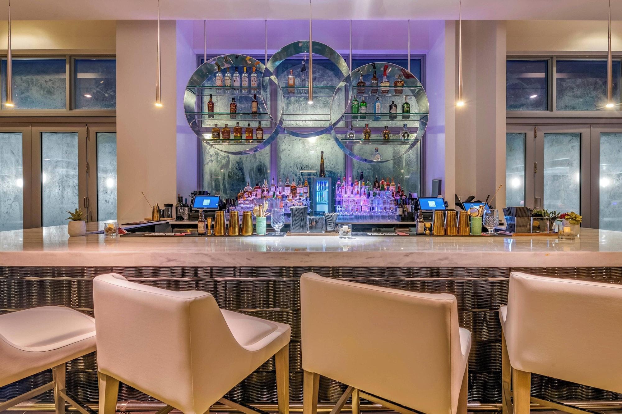 Bar/Salón Courtyard by Marriott Fort Lauderdale Downtown