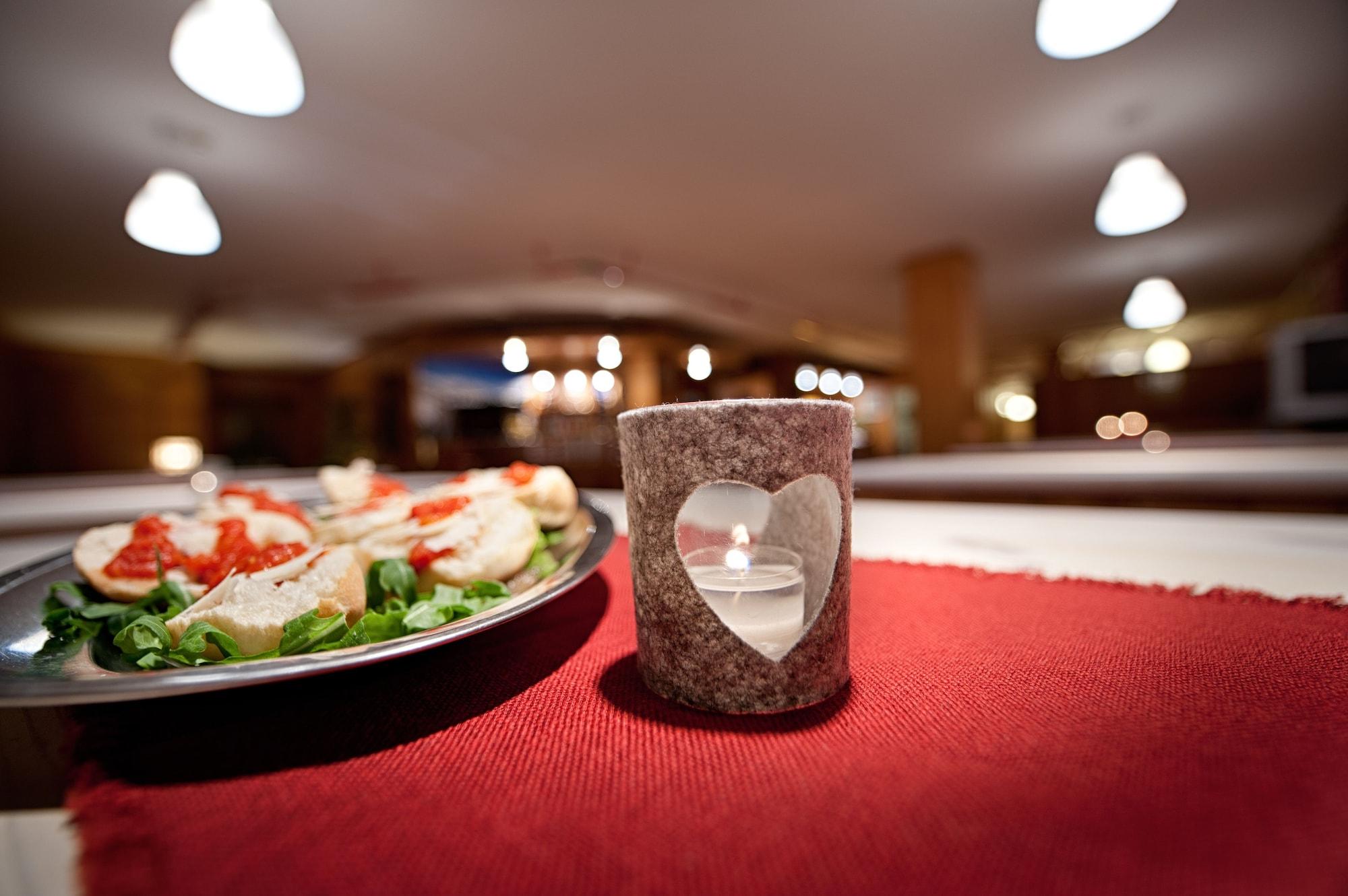 Bar/Salón Hotel Teola