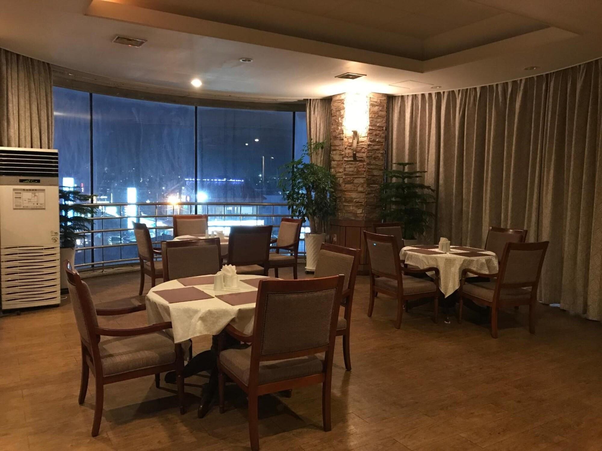 Restaurant Ocean View Hotel
