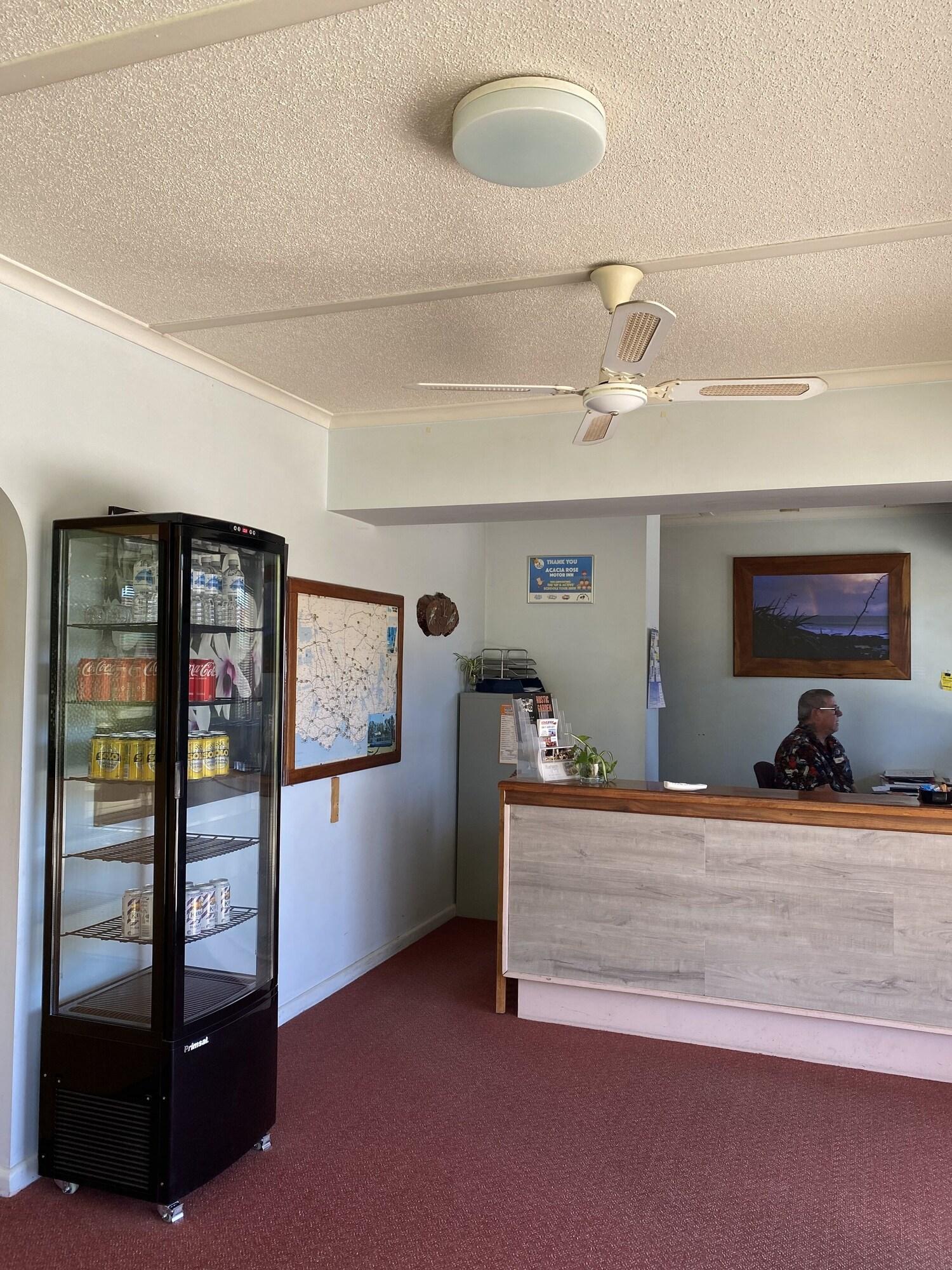 Vista Lobby Acacia Rose Motor Inn