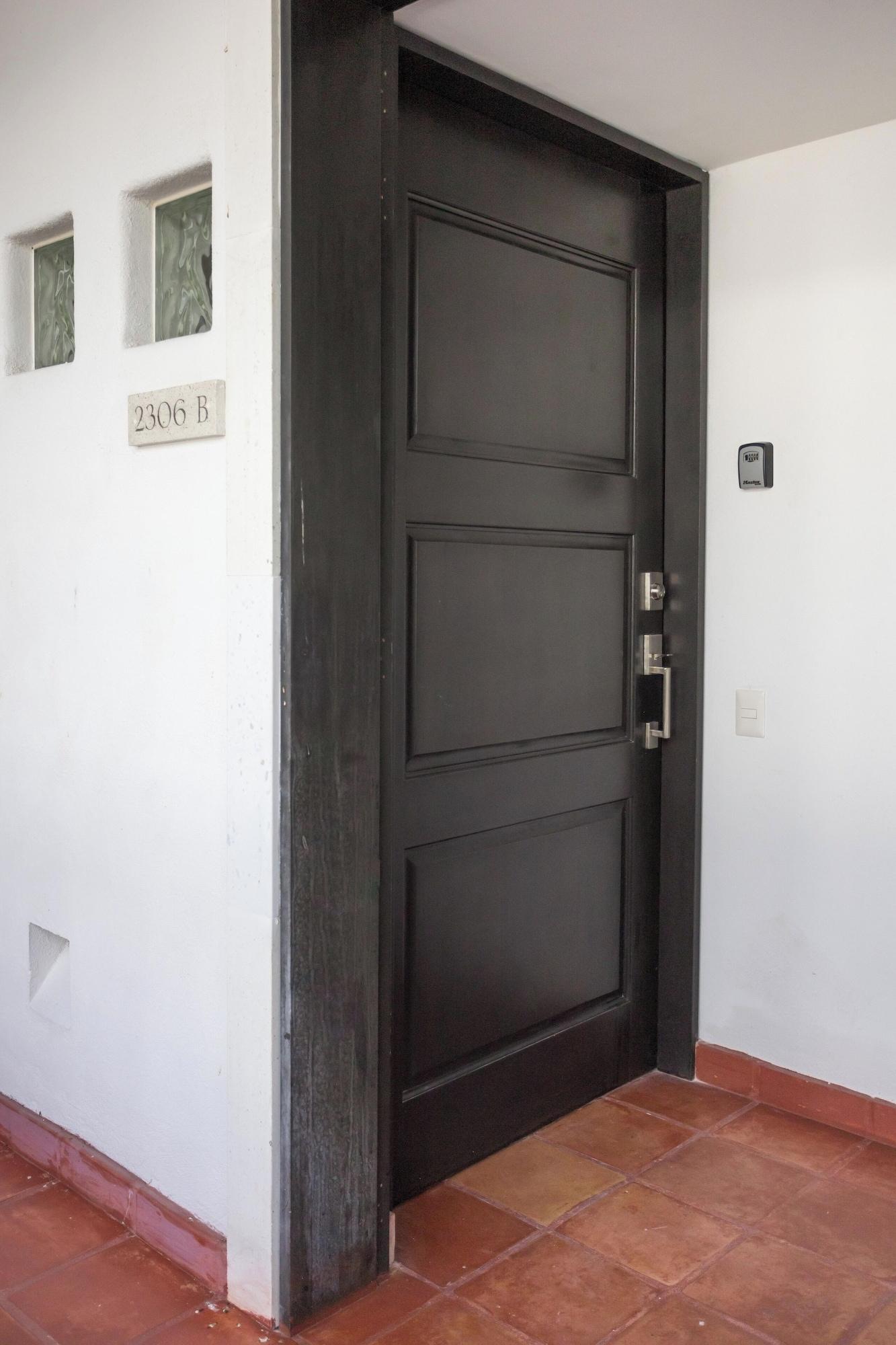 Vista Lobby El Tigre Golf Resort Taheima Condos