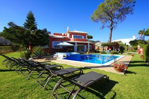 Alquiler Vacacional - VILLA LUZ, with 7 bedrooms, 7 WC, swimming pool, beautiful garden, near Golf and beaches