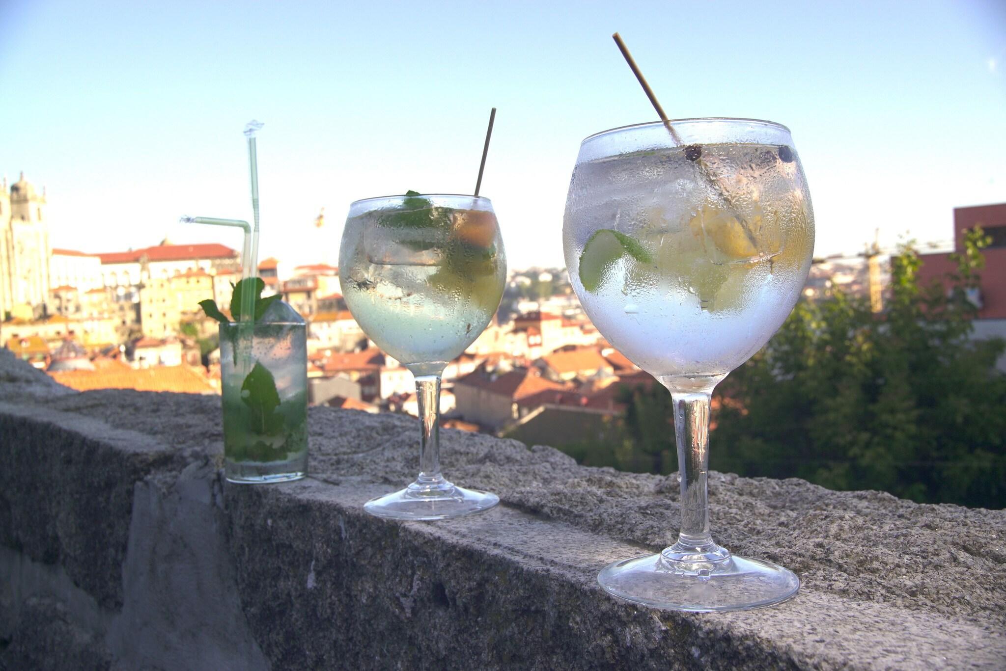 Bar/Salón ALIBI by YoursPorto