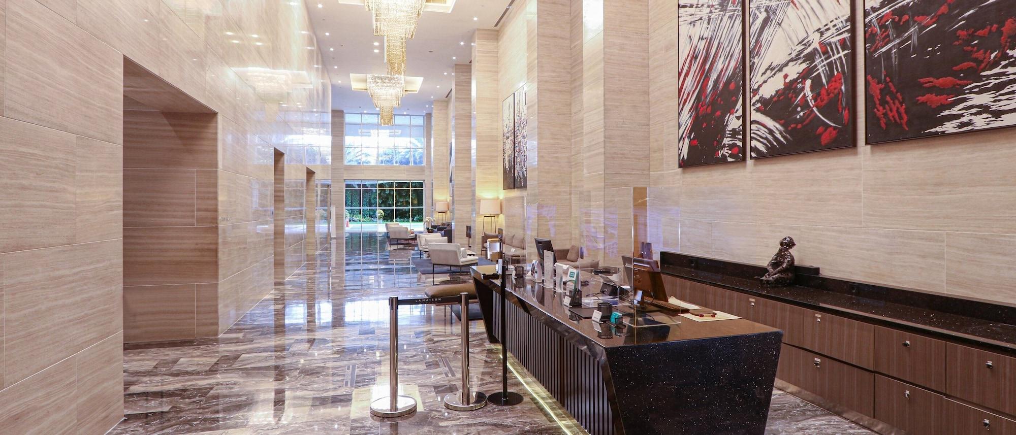 Vista Lobby Oakwood Suites La Maison Jakarta