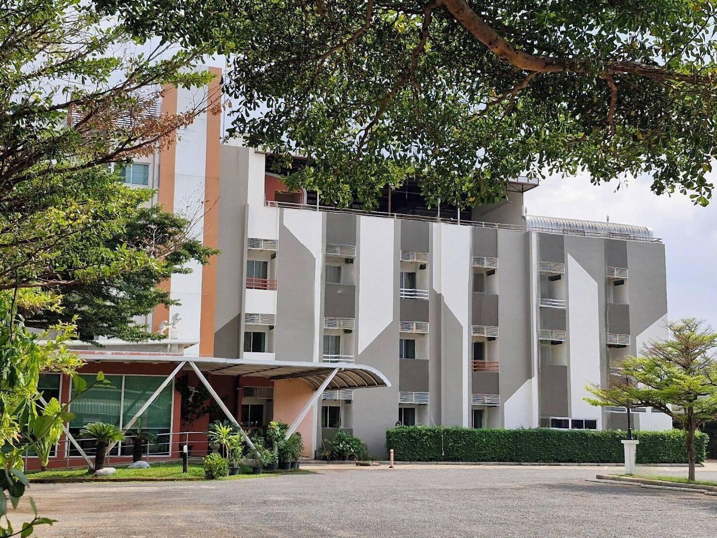 Varios Tharakiree Place Hotel