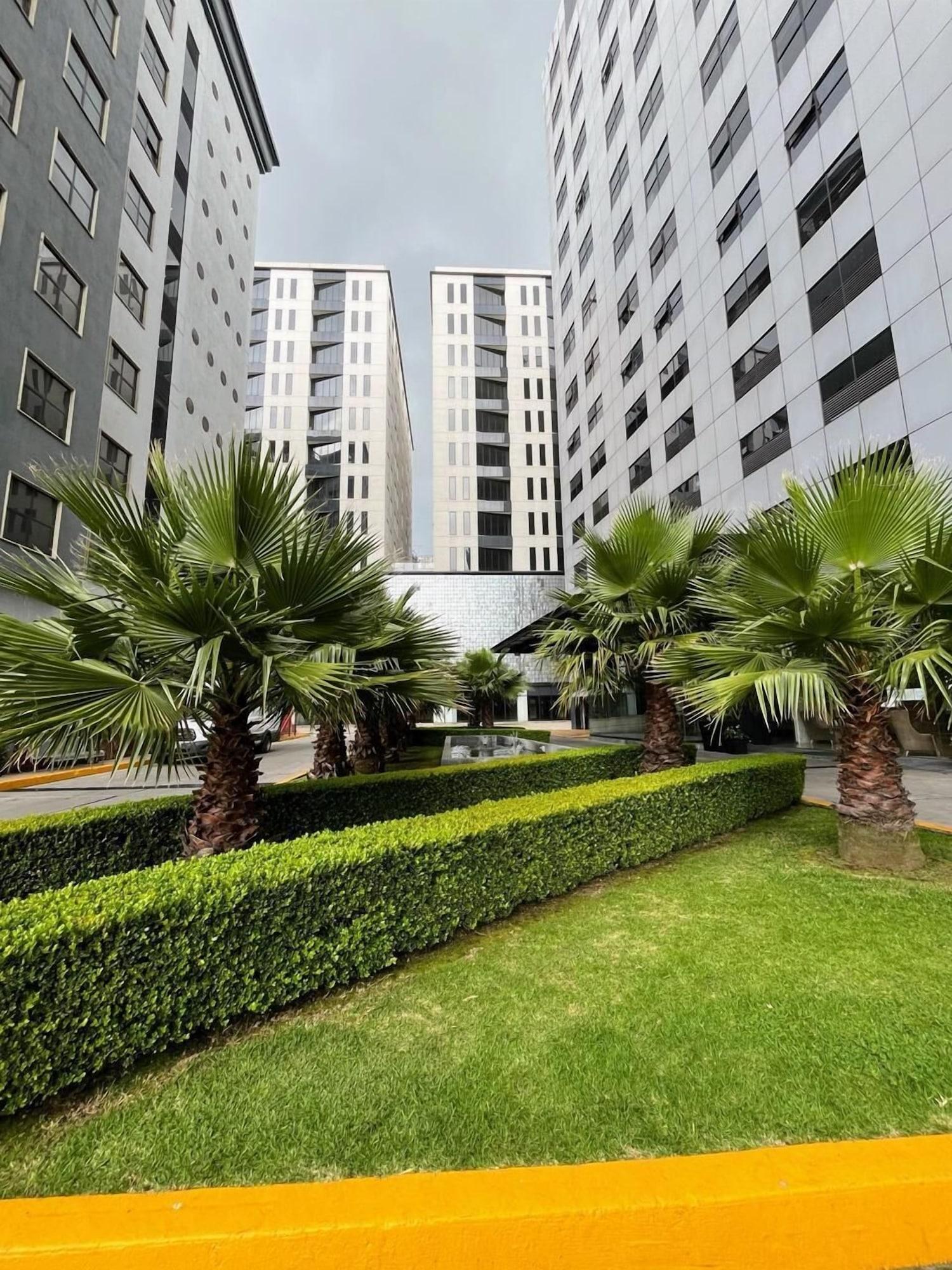 Vista Exterior Holiday Inn México Santa Fe by IHG