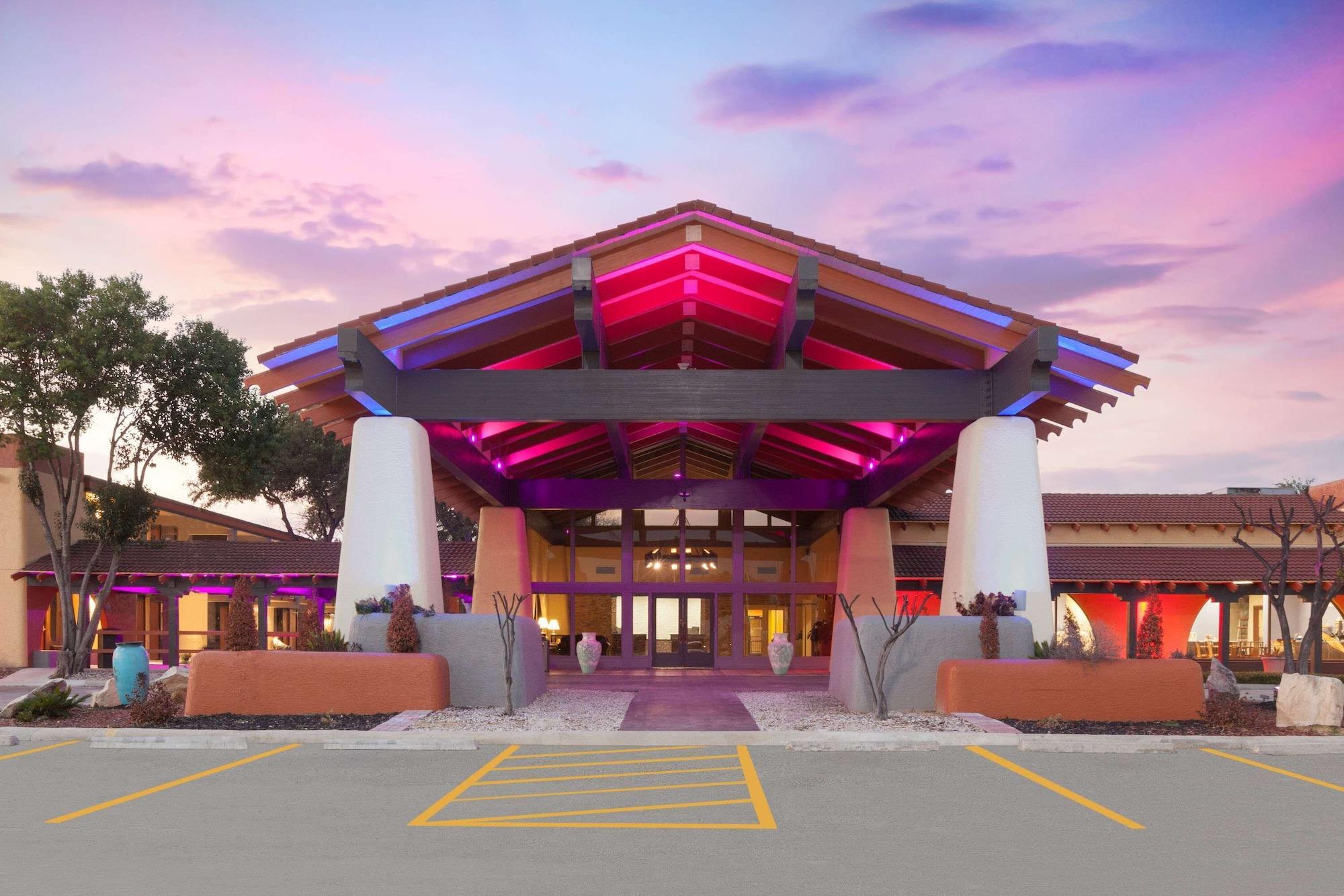 Vista Exterior Days Inn by Wyndham Uvalde