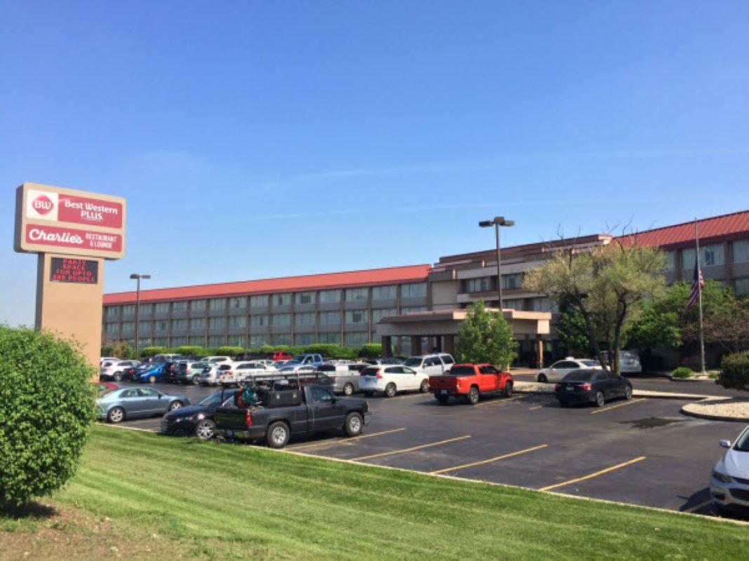 Vista Exterior Best Western Plus Chicago Hillside