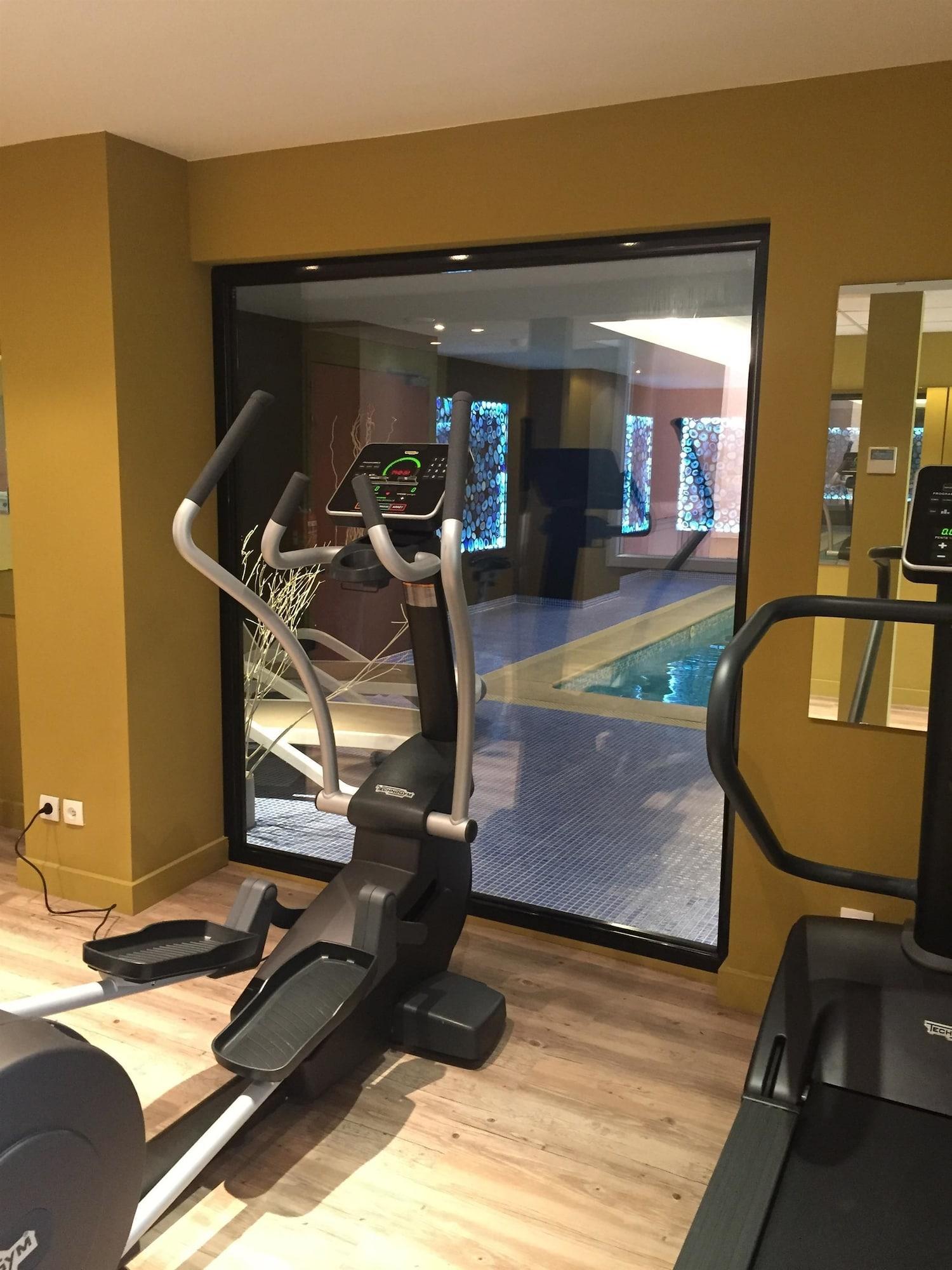 Gimnasio Best Western Plus Sanary