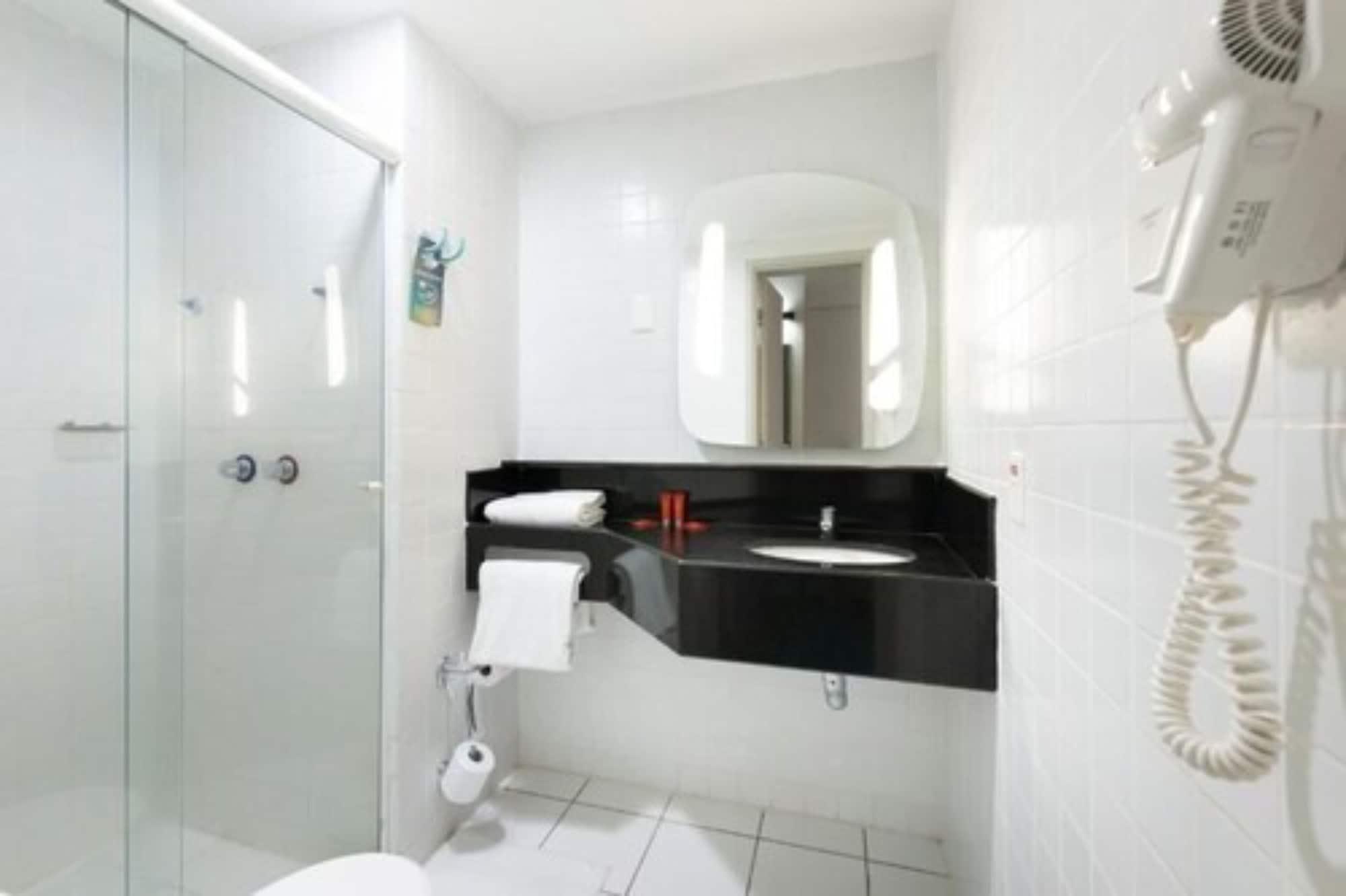 Equipamiento de Habitación Ibis Teresina