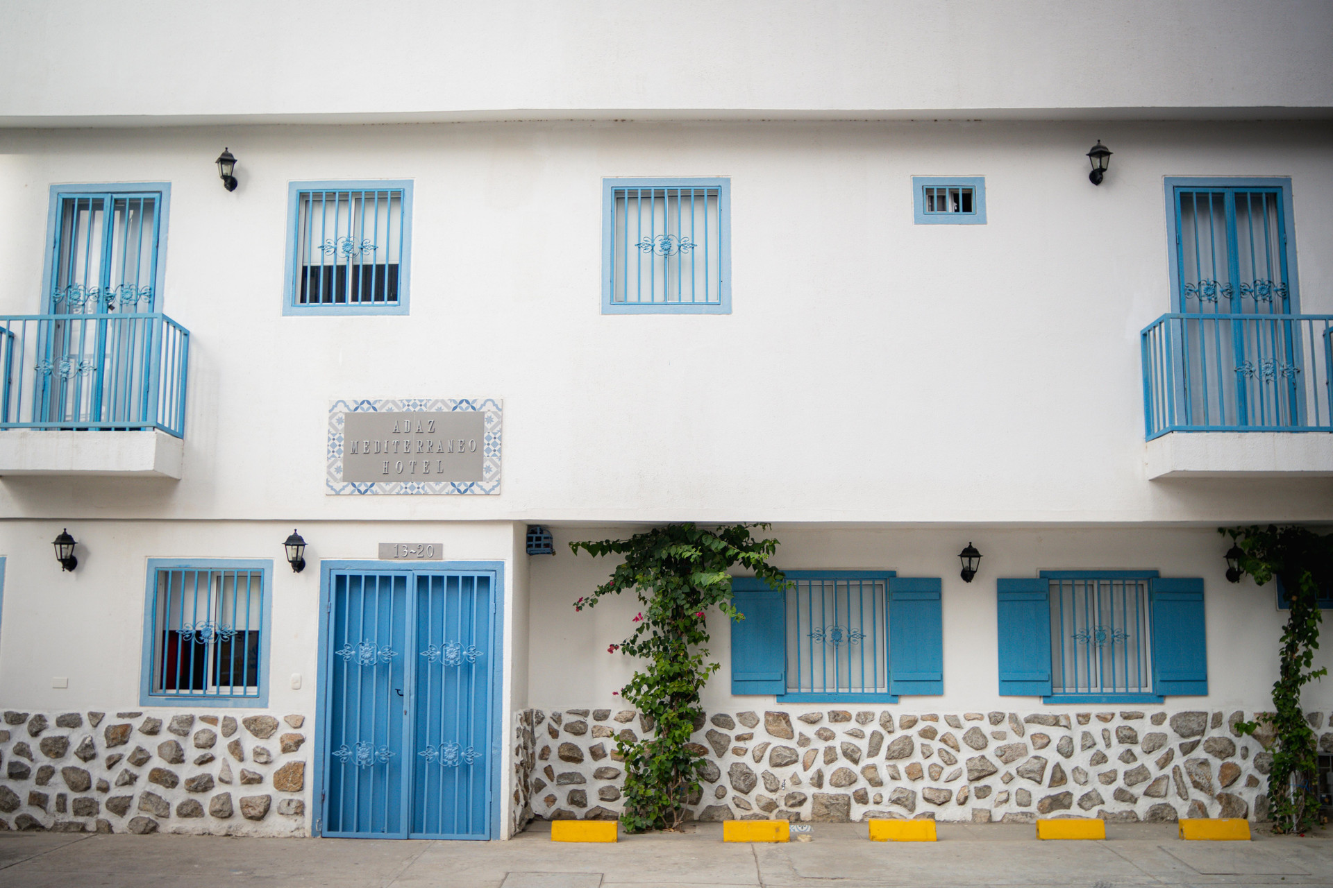 Vista Exterior Hotel Adaz Mediterráneo