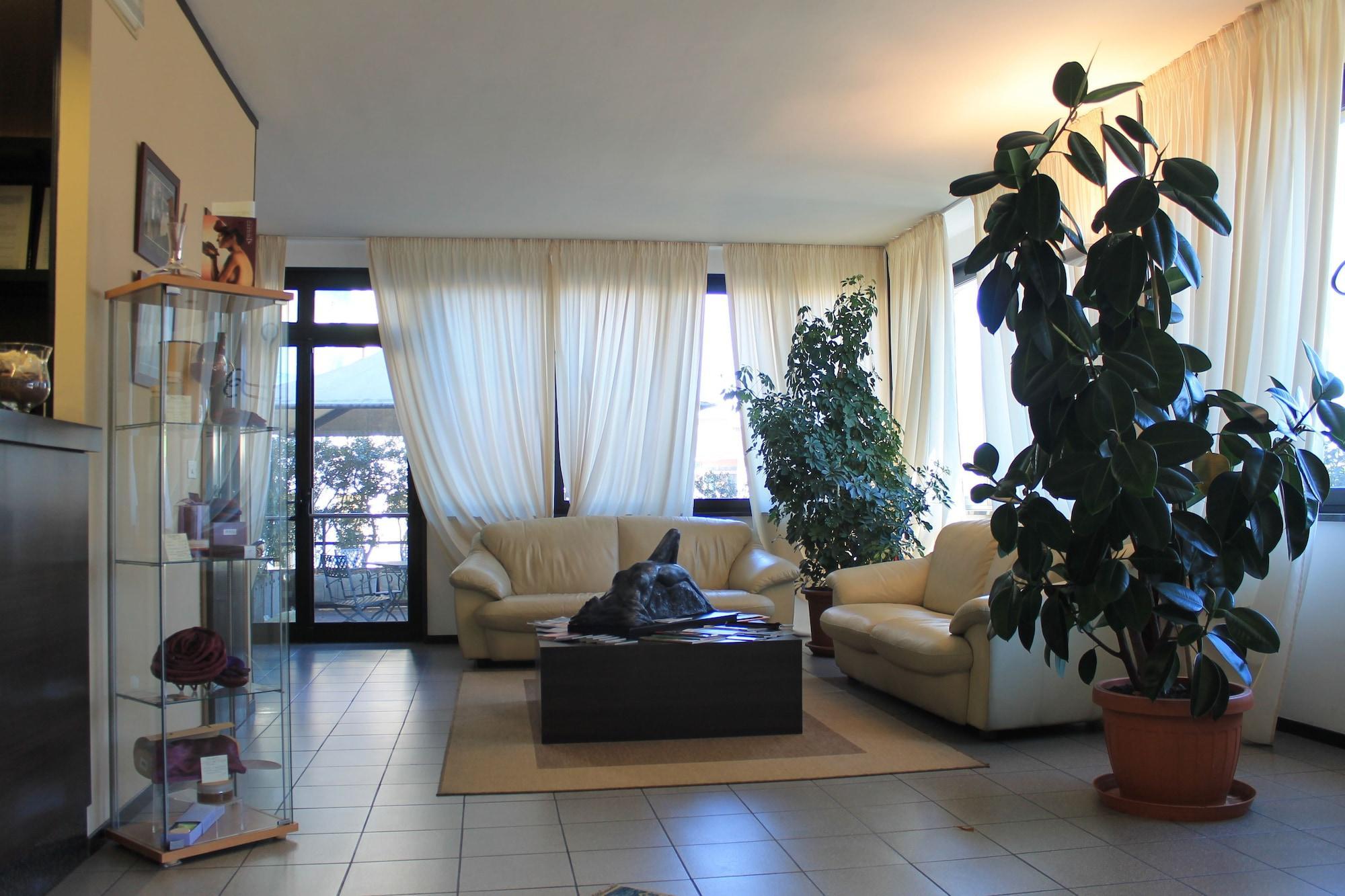 Vista Lobby Hotel Griselda