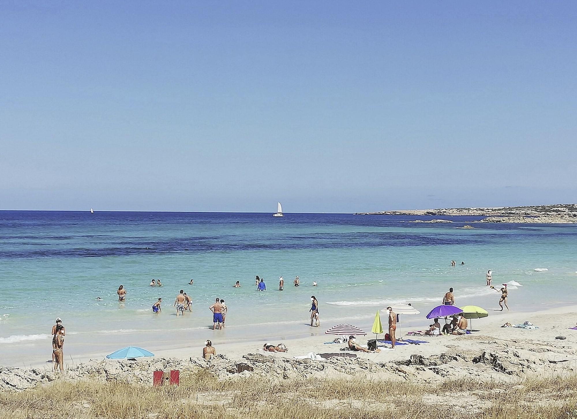 Playa Roquetes Rooms - Formentera Break