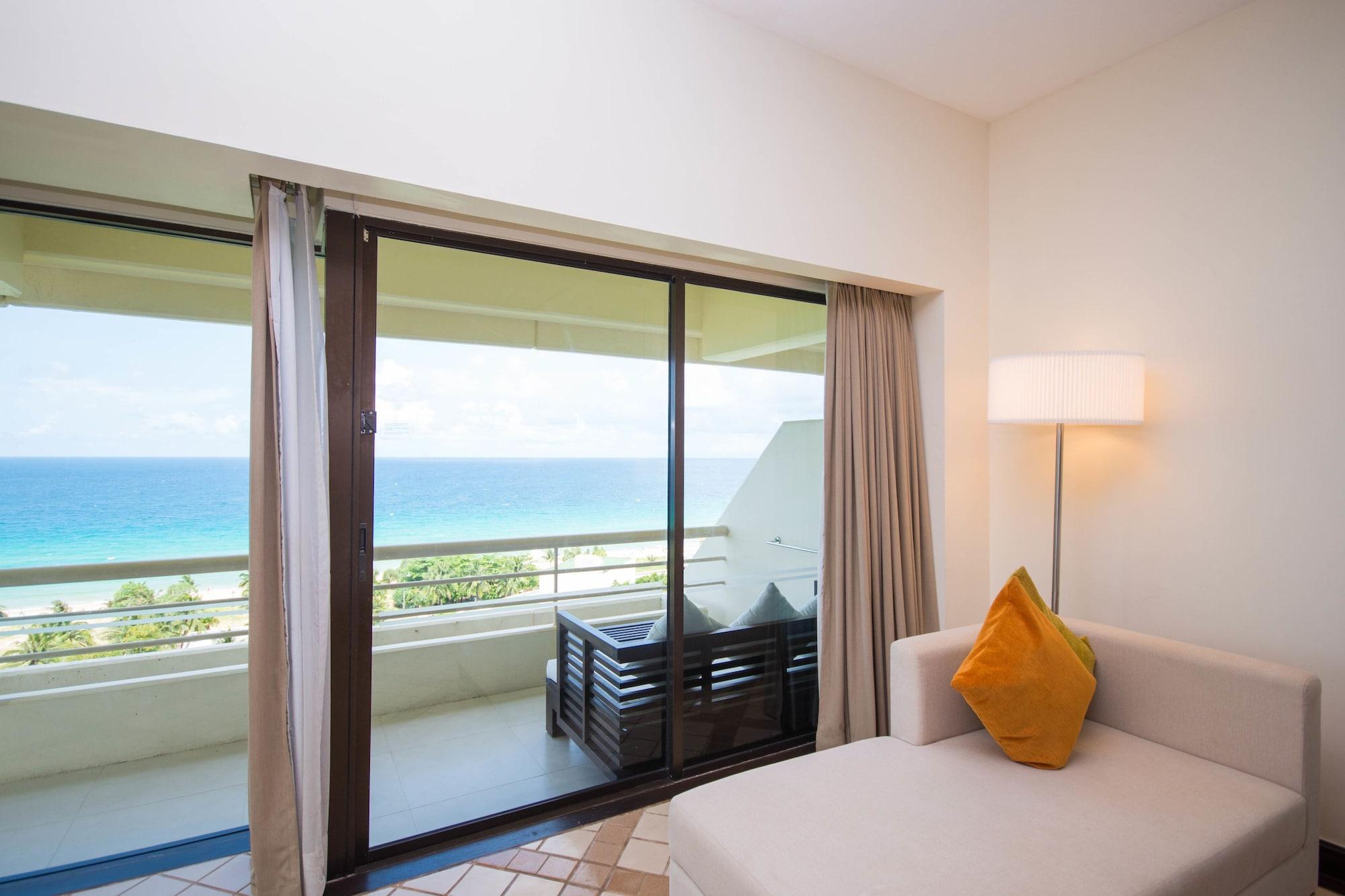 Playa Pullman Phuket Karon Beach Resort