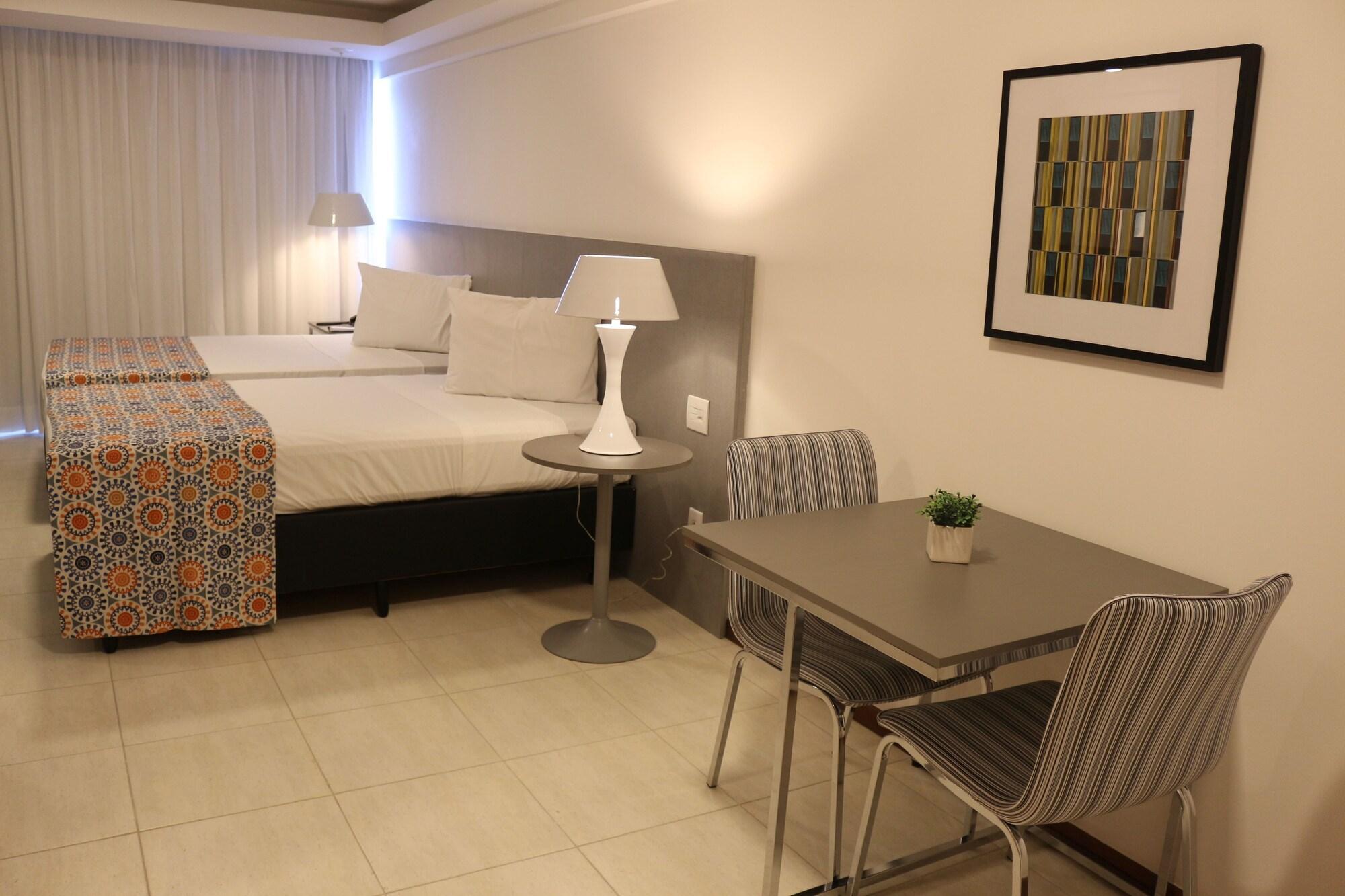 Vista Exterior Executive Hotel