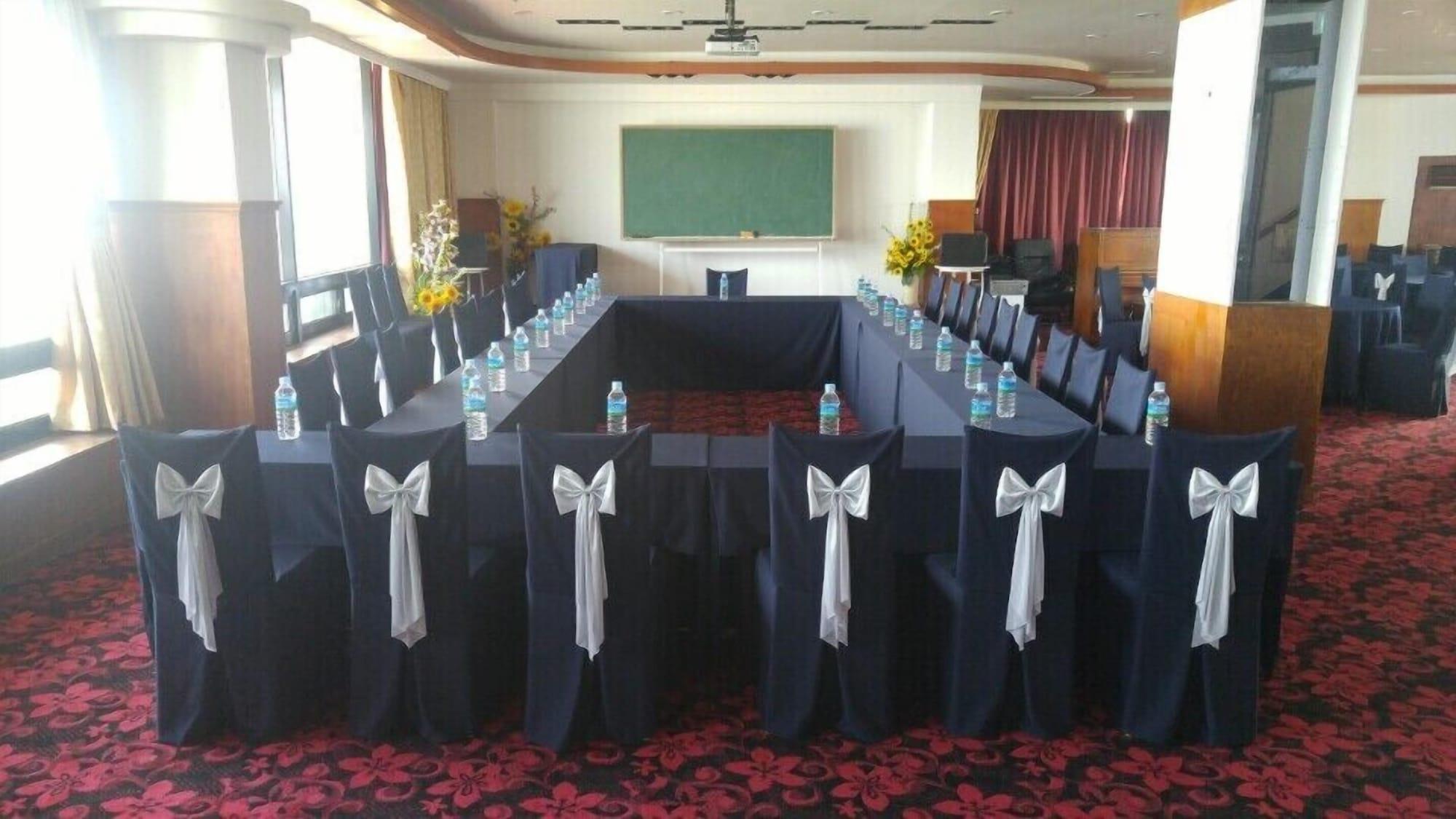 Comodidades del Alojamiento Daebudo Hotel Marina