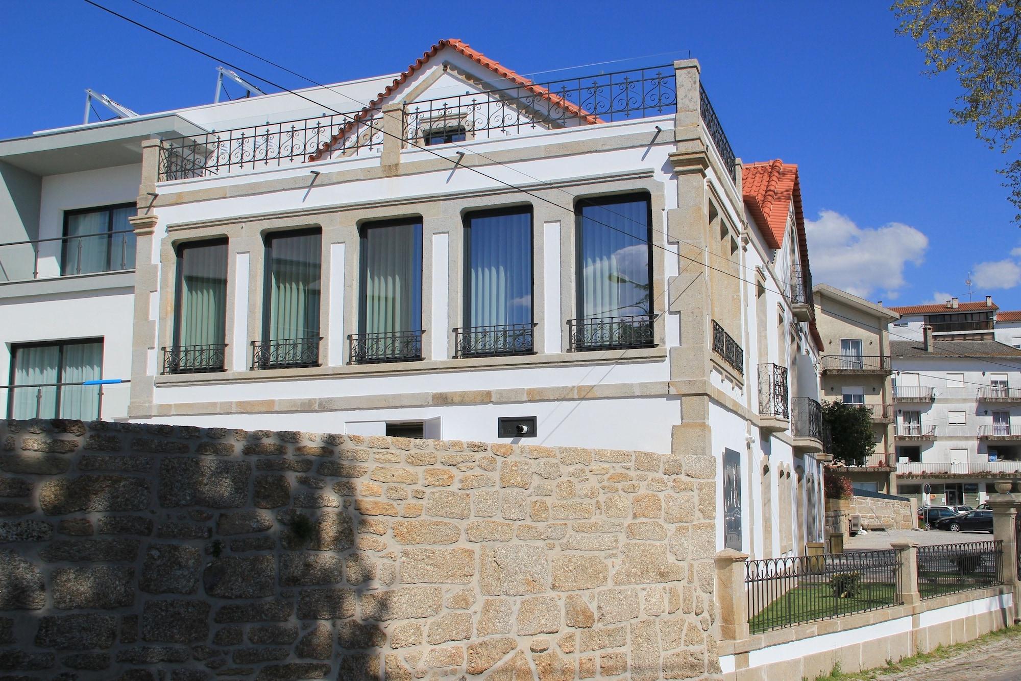 Vista Exterior Hotel Solar do Rebolo