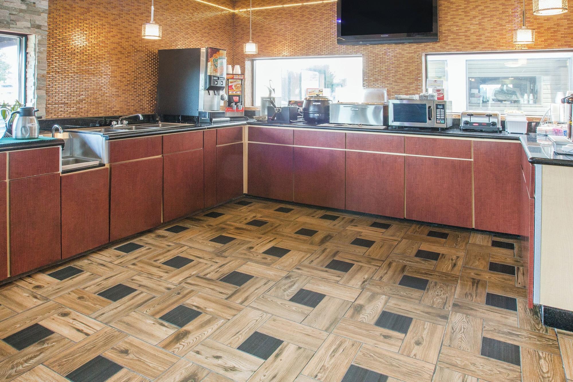 Restaurant Super 8 by Wyndham Van Buren/Ft. Smith Area
