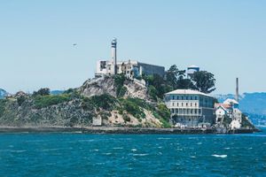 Actividad - North Beach Walking Tour With Alcatraz Ticket