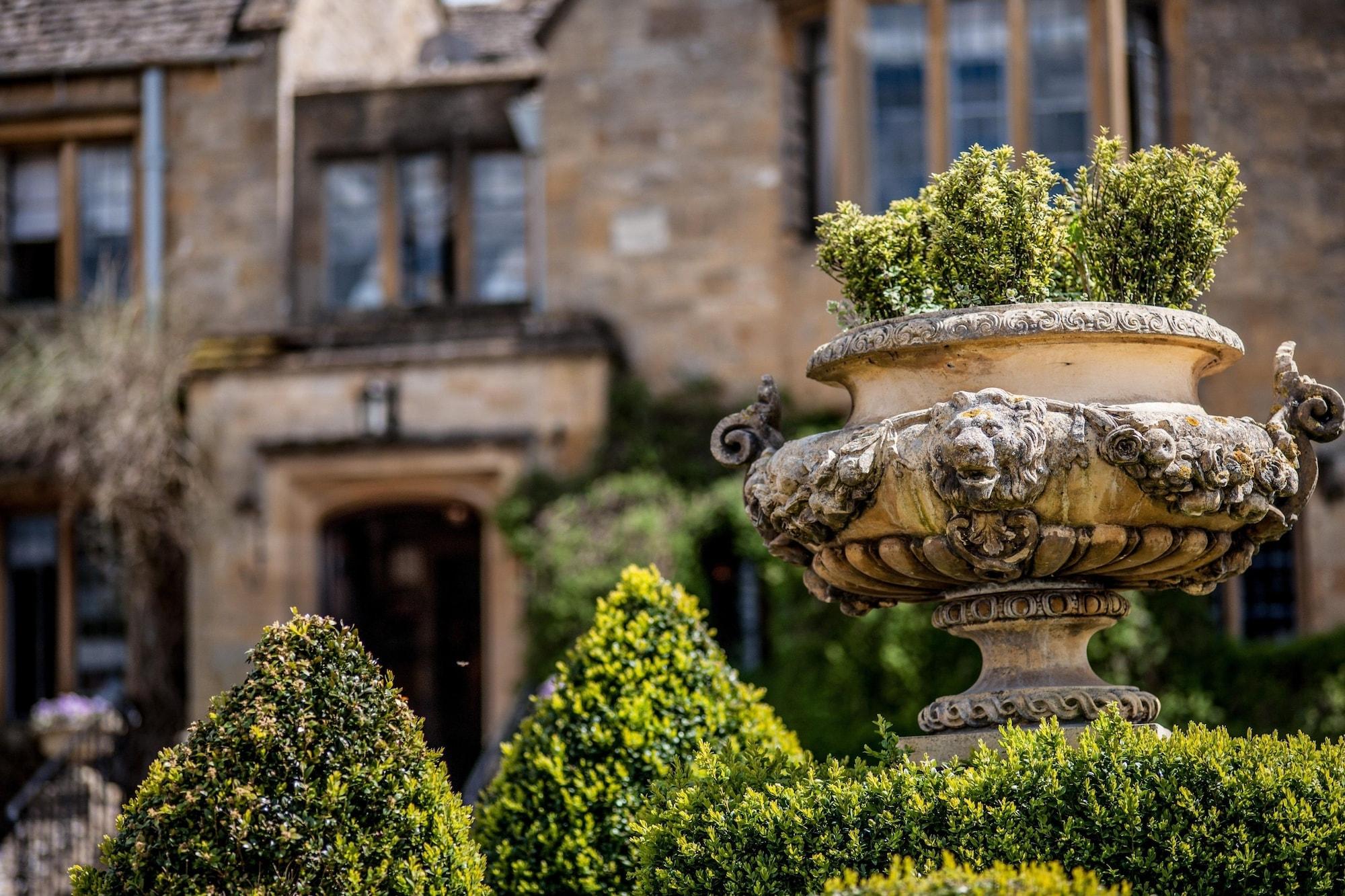 Vista Exterior Buckland Manor