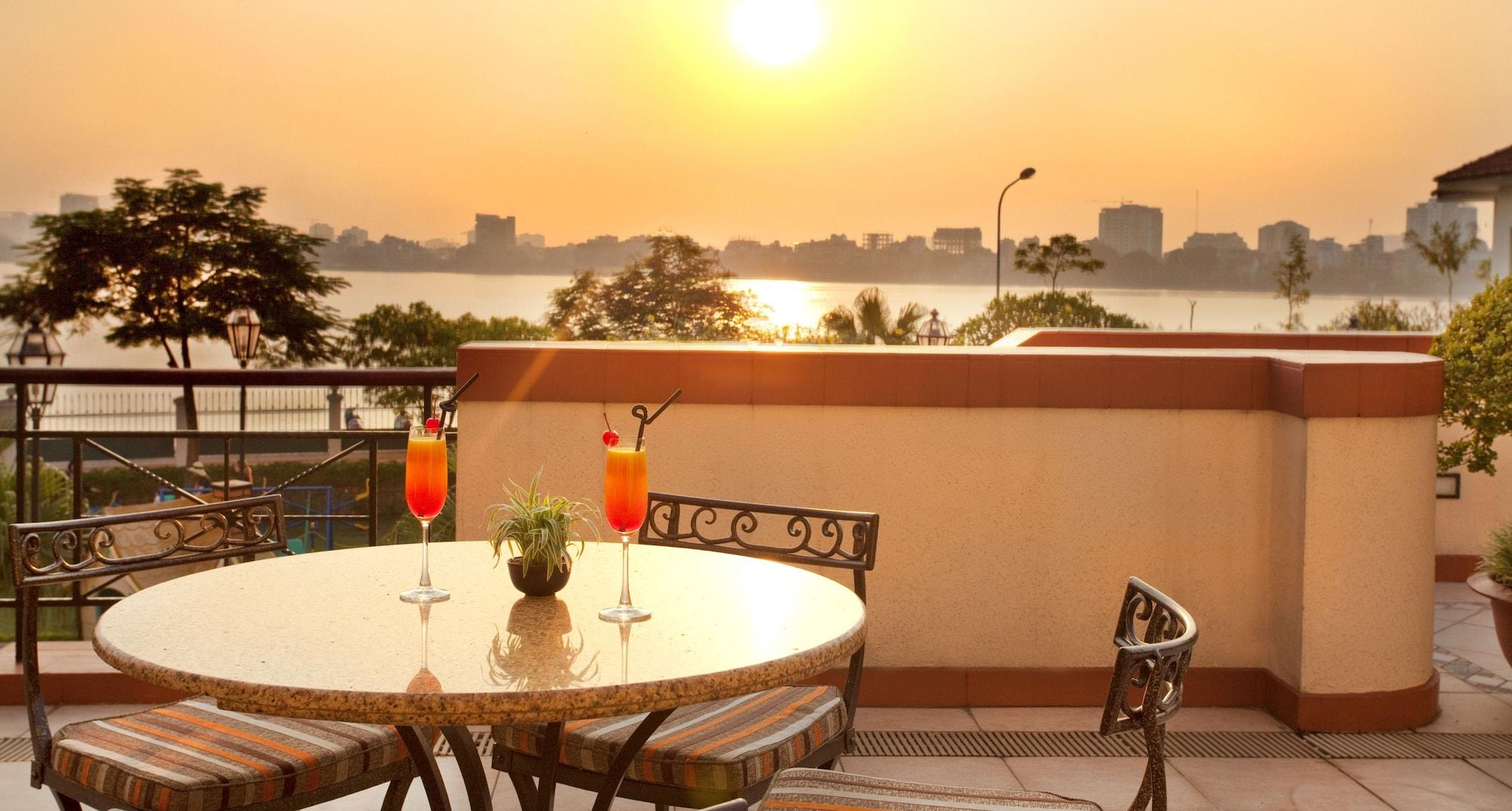 Restaurant Diamond Westlake Suites