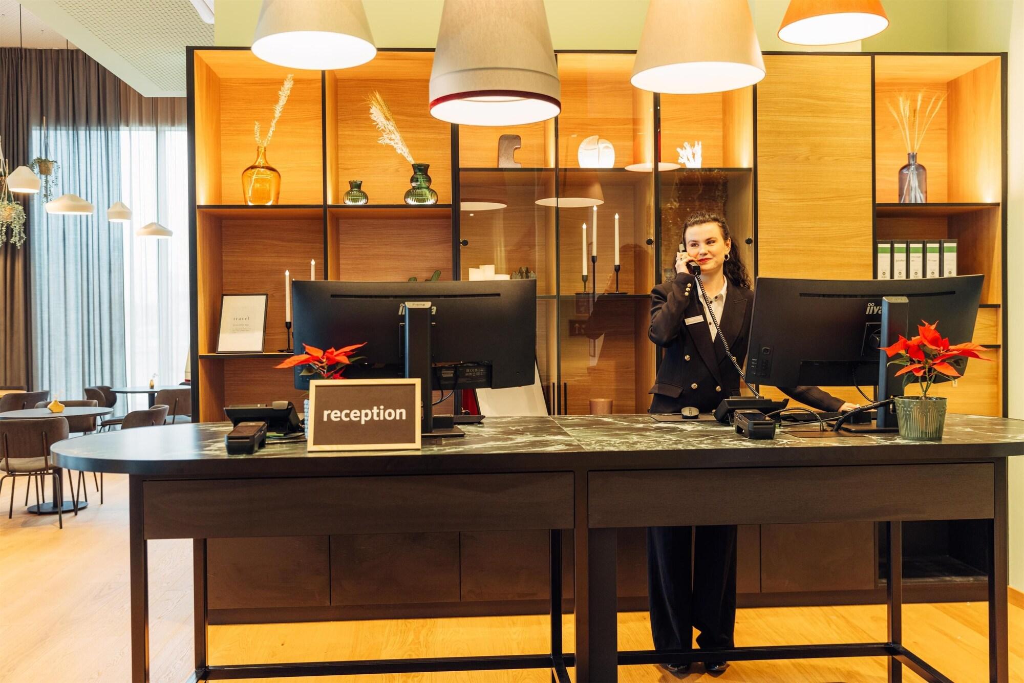 Vista Lobby harry's home Graz smart city