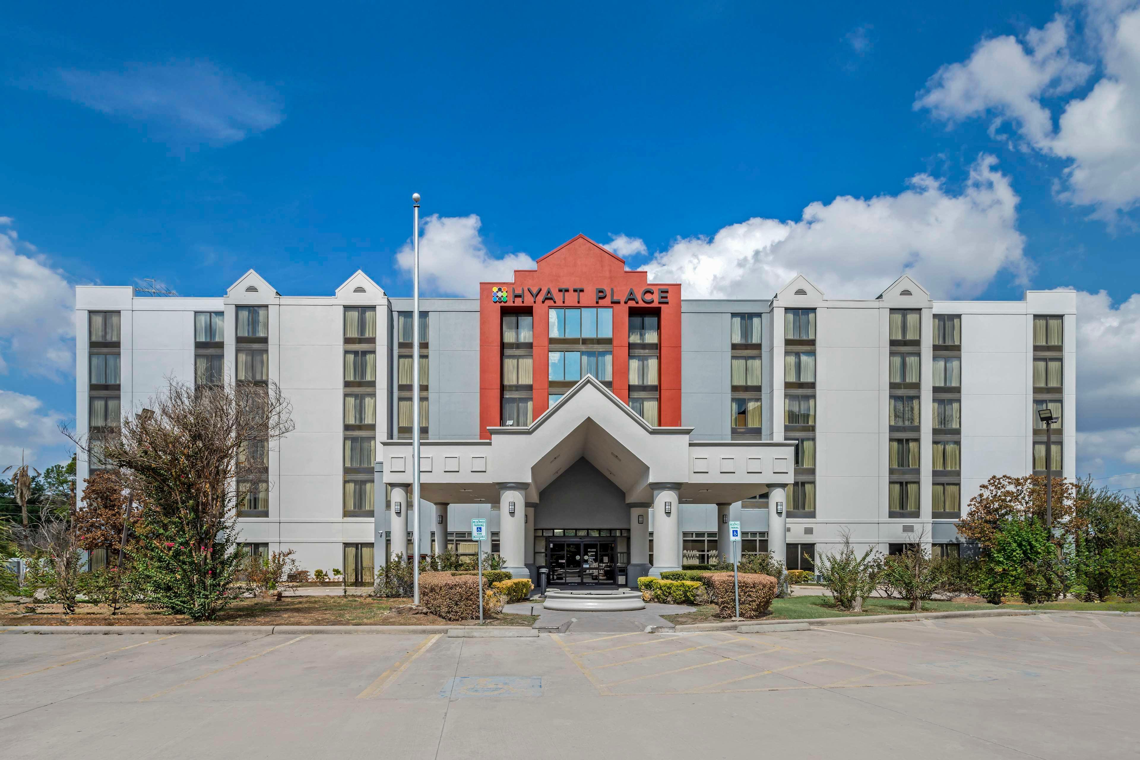 Vista Exterior Hyatt Place Houston-North