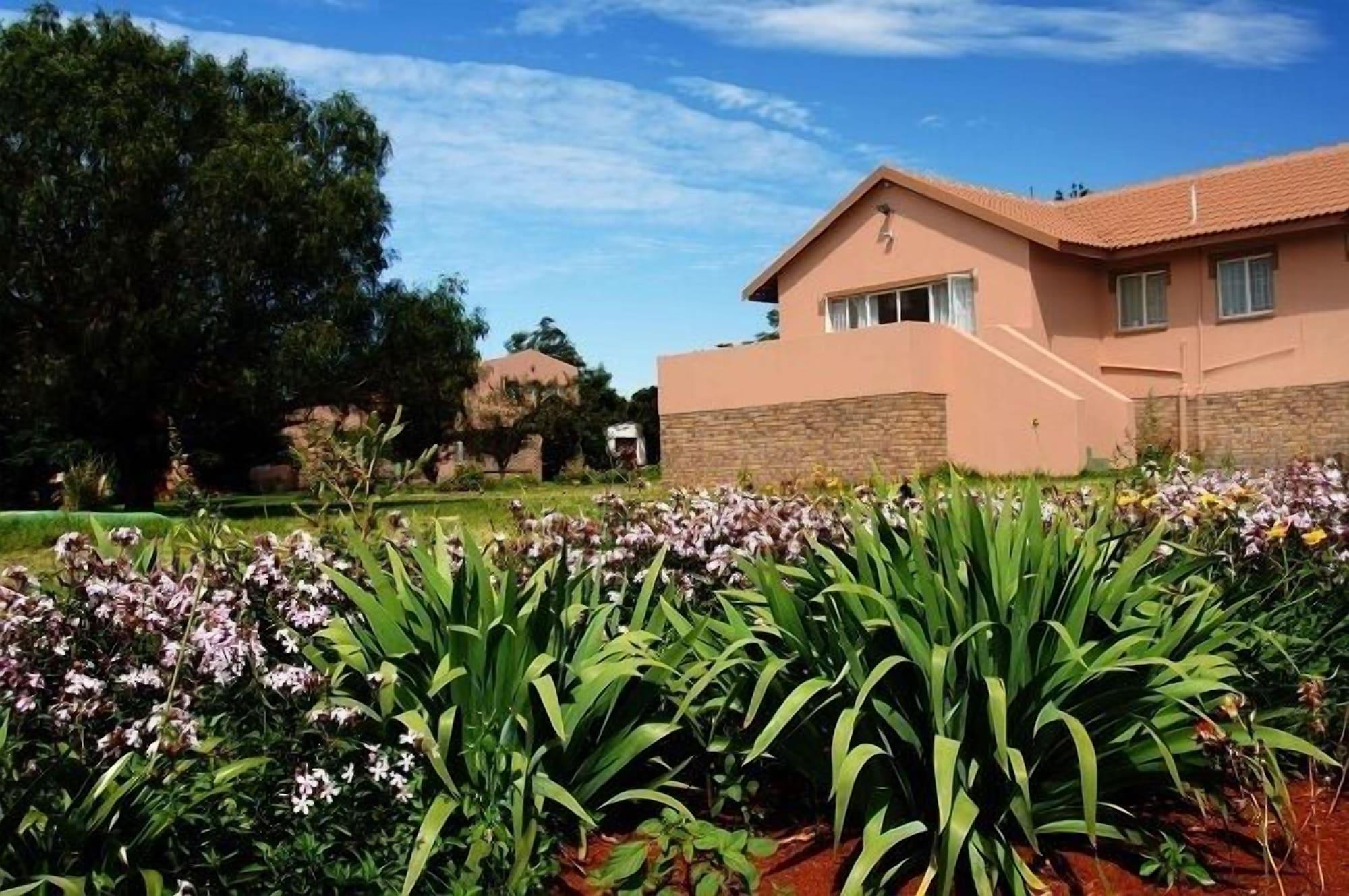 Varios Gateway Guest House