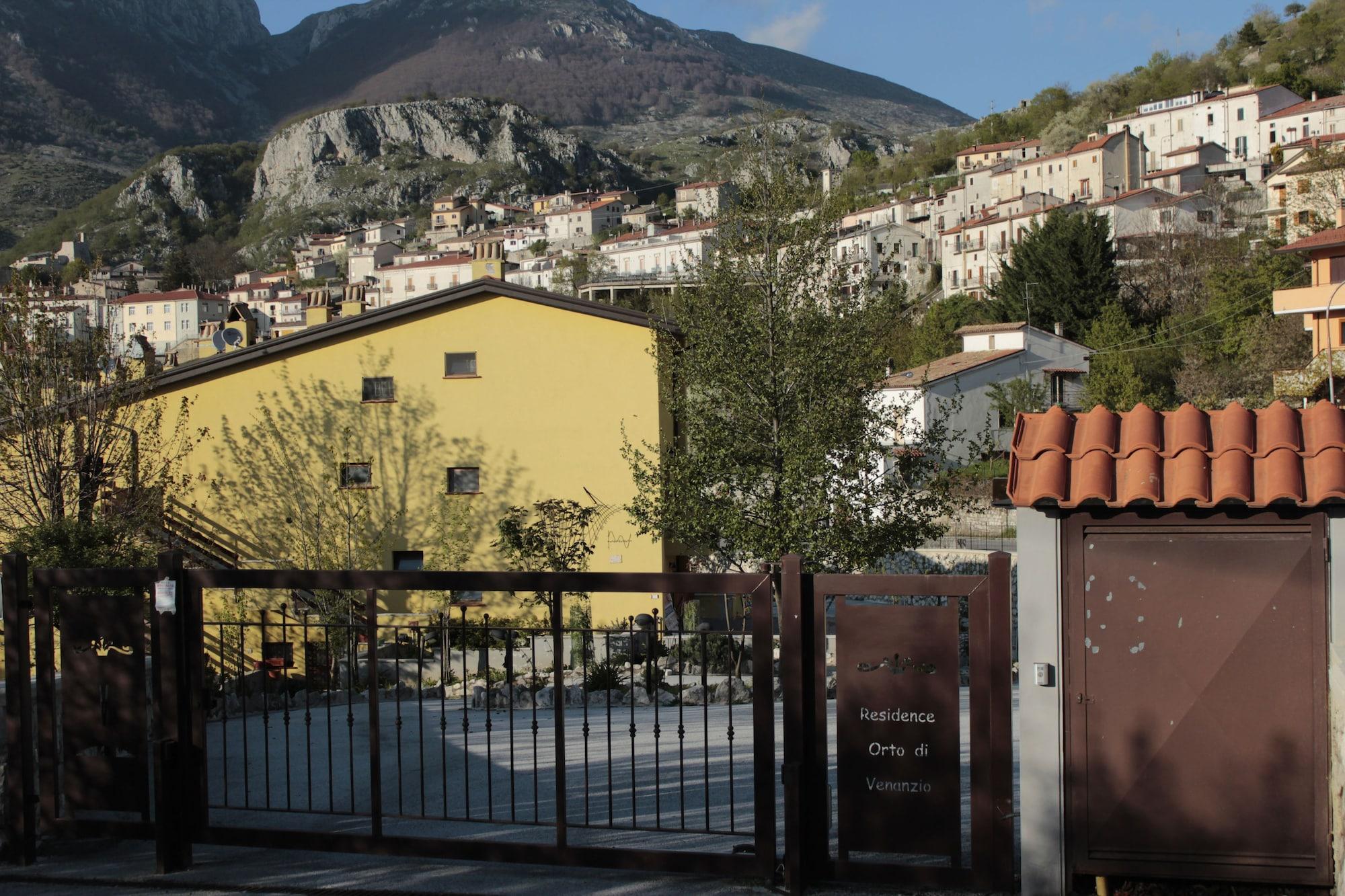 Varios 4Flats Orto di Venanzio