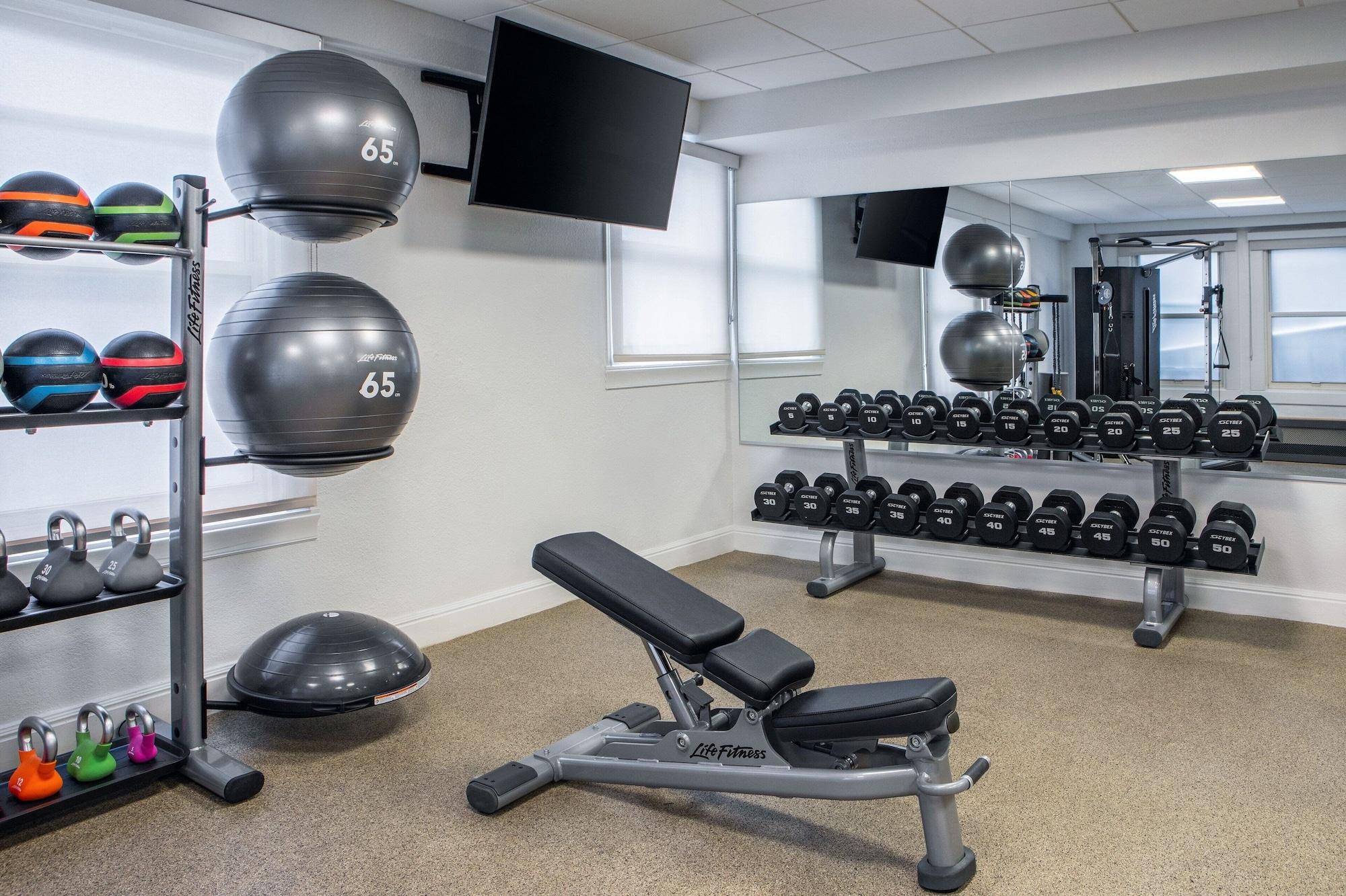 Gimnasio Hotel Adagio, Autograph Collection