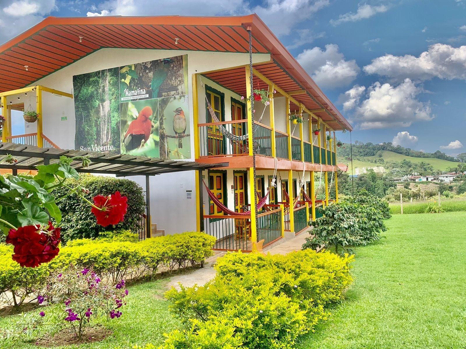 Vista Exterior Mamatina Hotel