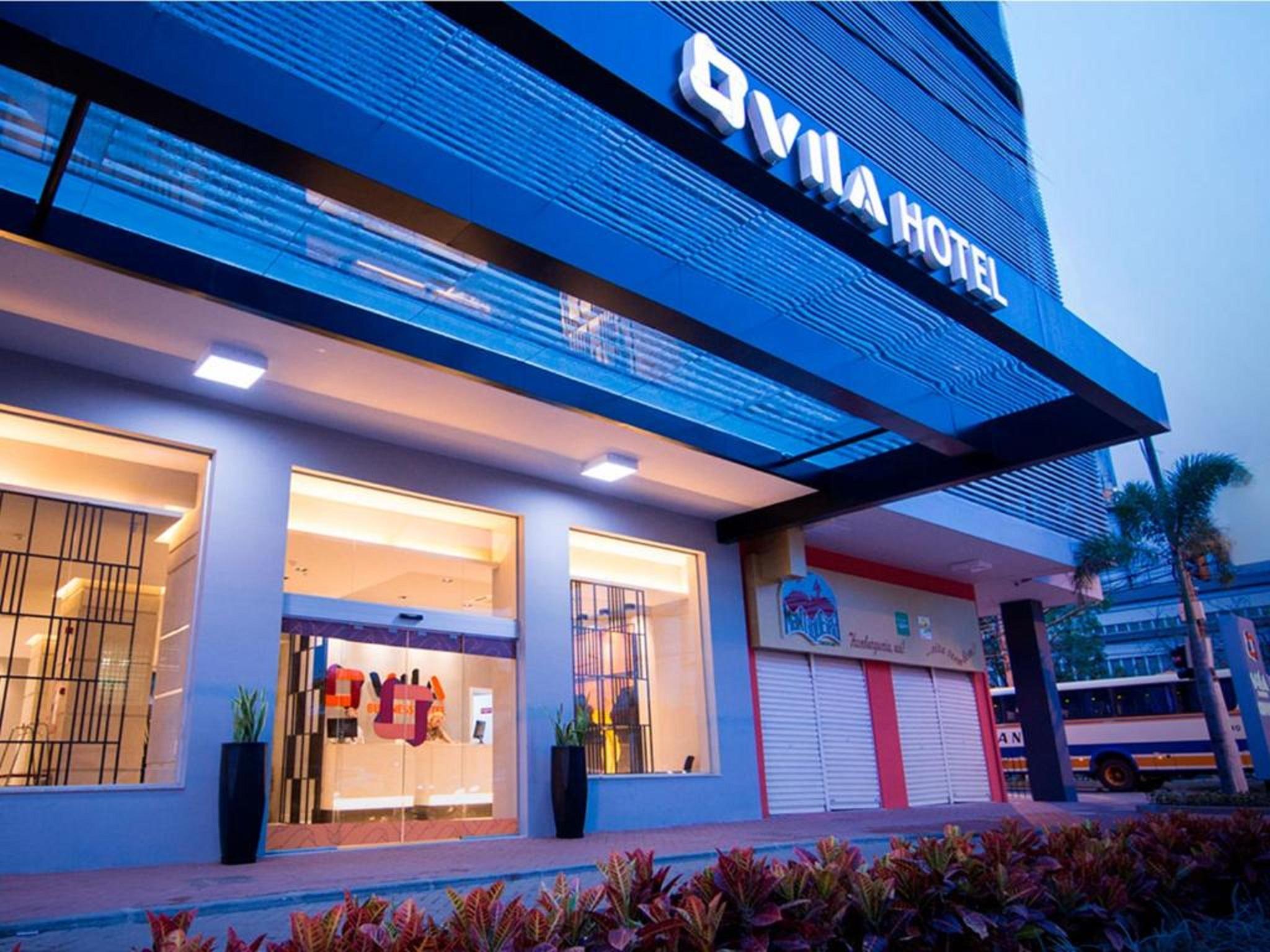 Vista Exterior Vila Business Hotel
