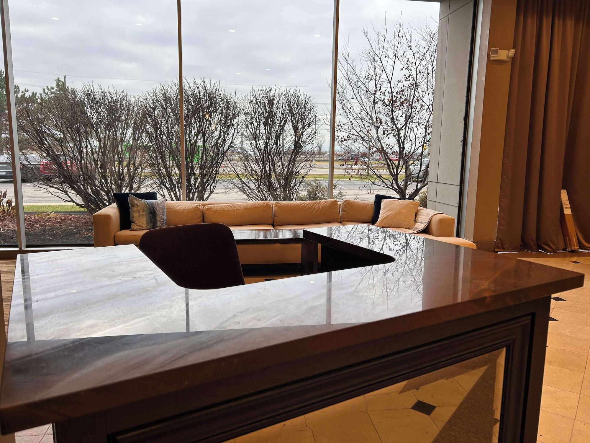 Vista Lobby Skyline Hotel Detroit Airport, SureStay Collection by BW