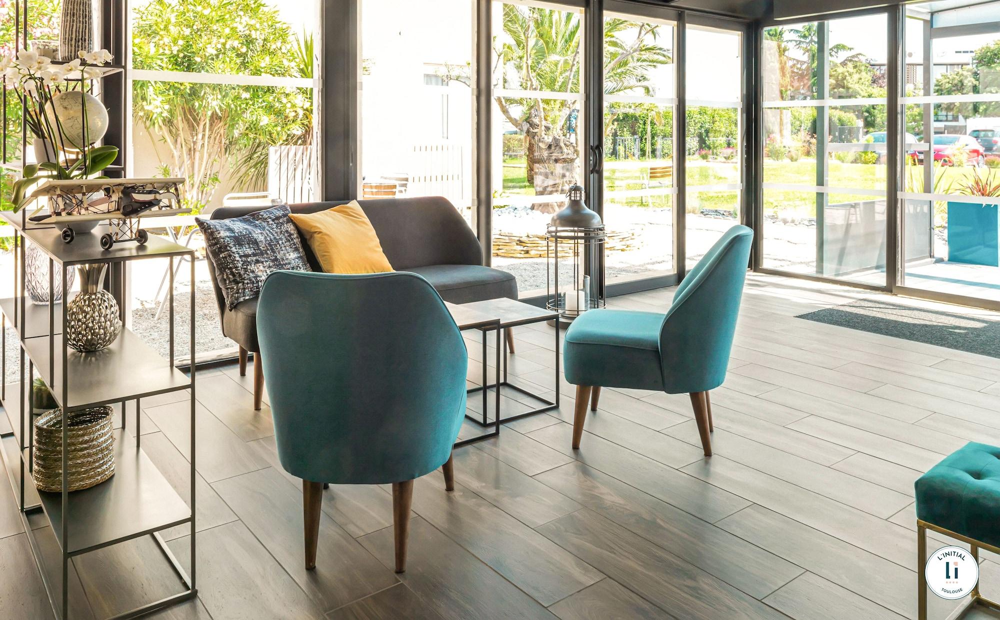 Vista Lobby L'Initial