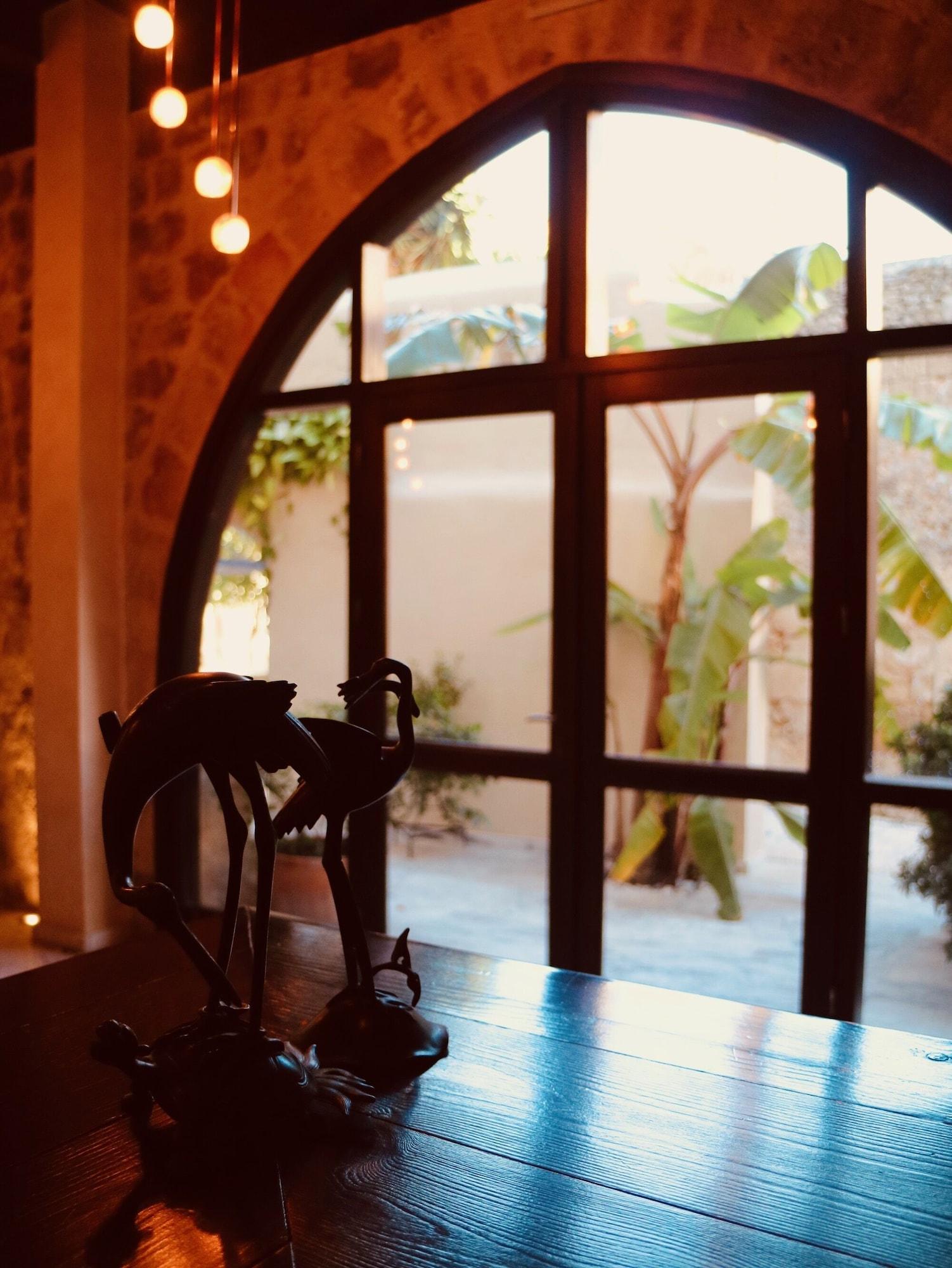 Vista Lobby Spirit Of The Knights Boutique