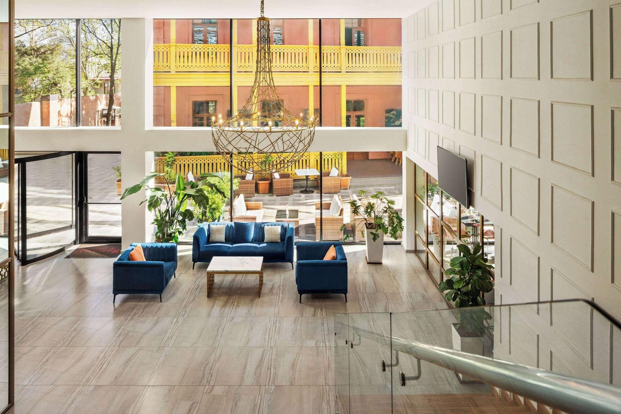 Vista Lobby Ramada by Wyndham Tbilisi Old City