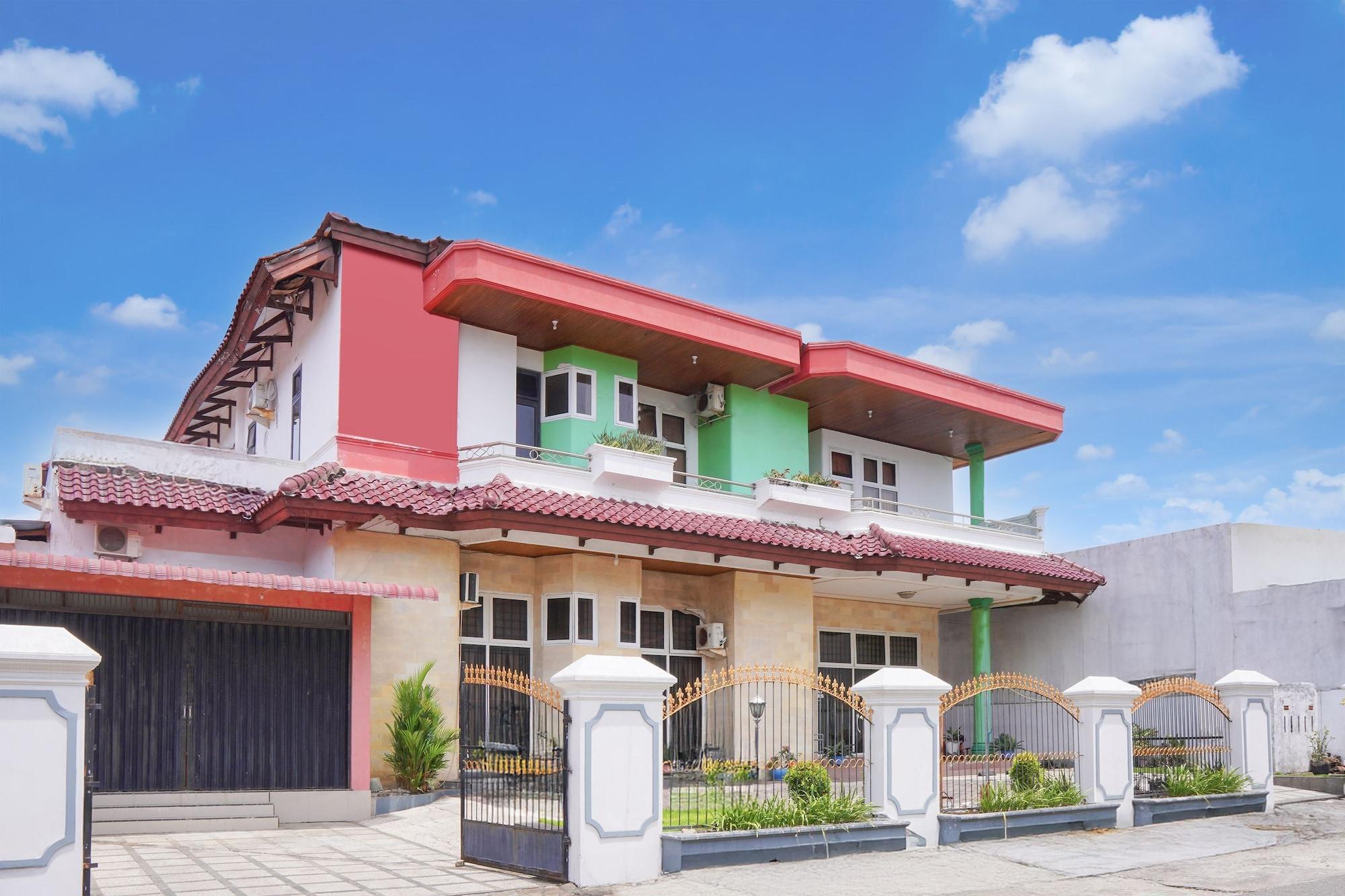 Vista Exterior Collection O near Universitas Negeri Padang formerly Hotel Amra