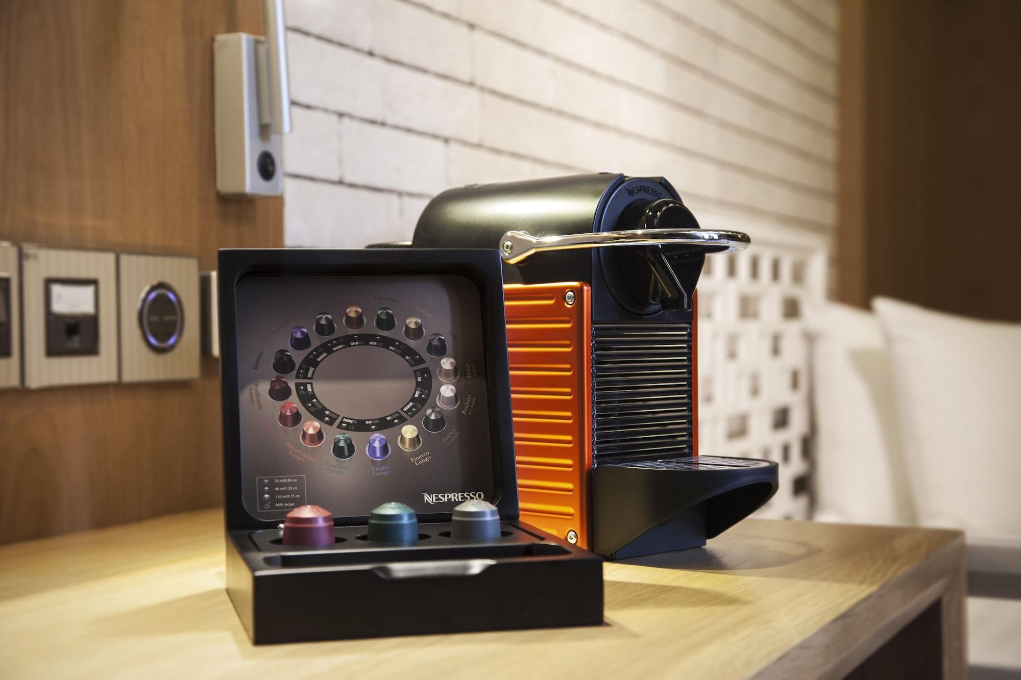 Set de Habitación AMOY by Far East Hospitality