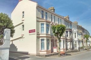 Alojamiento - Edgcumbe Guest House