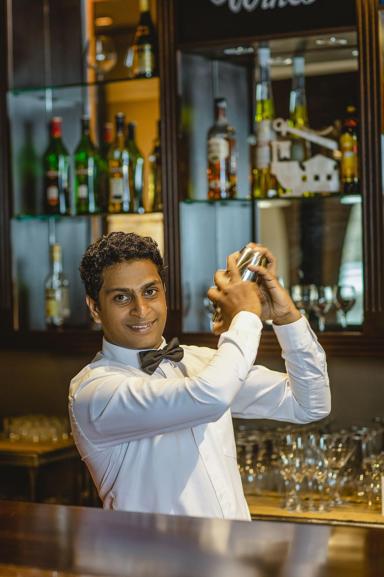 Bar/Salón Kandy City Hotel by Earl's