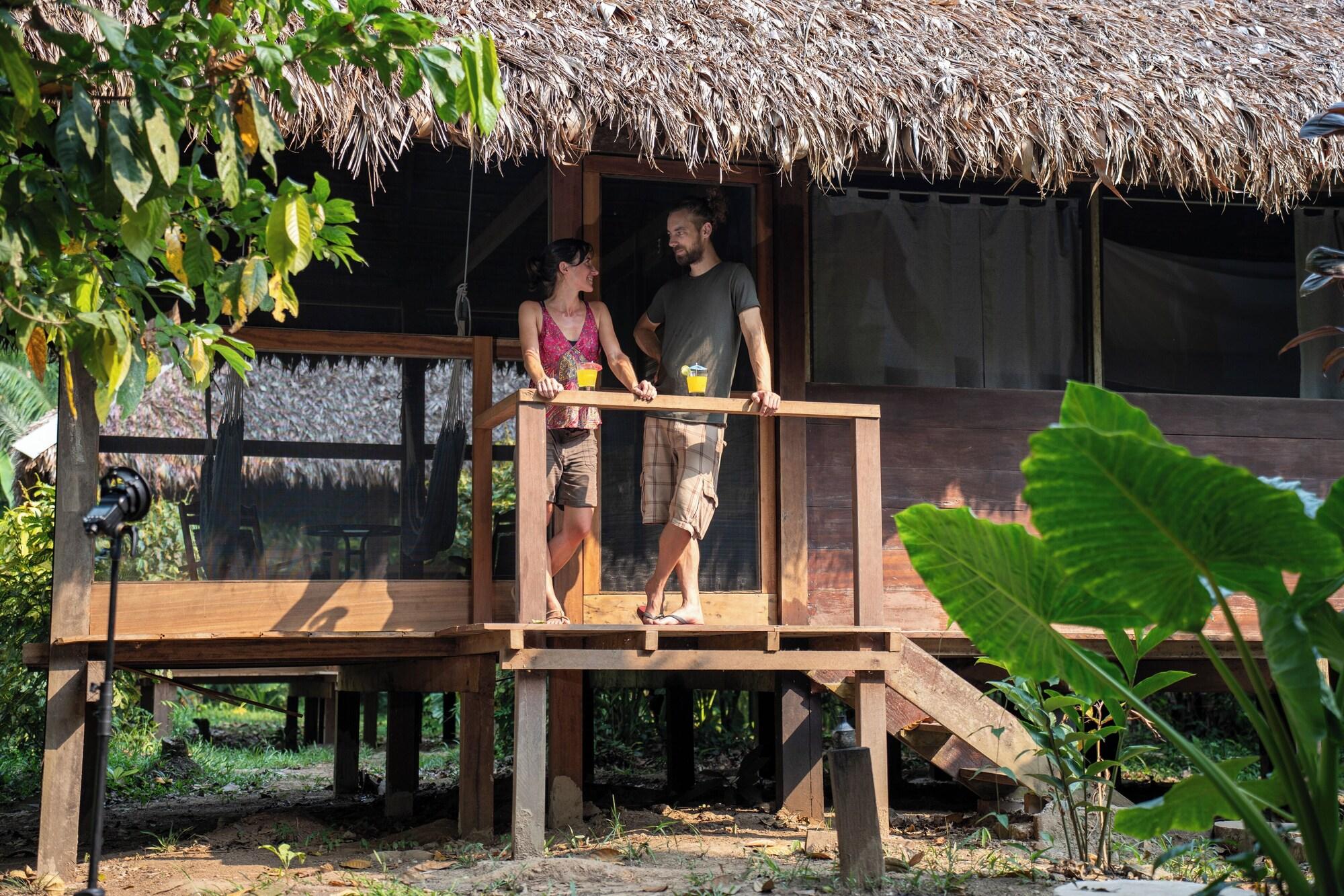 Vista Exterior Ecolucerna Lodge Tambopata