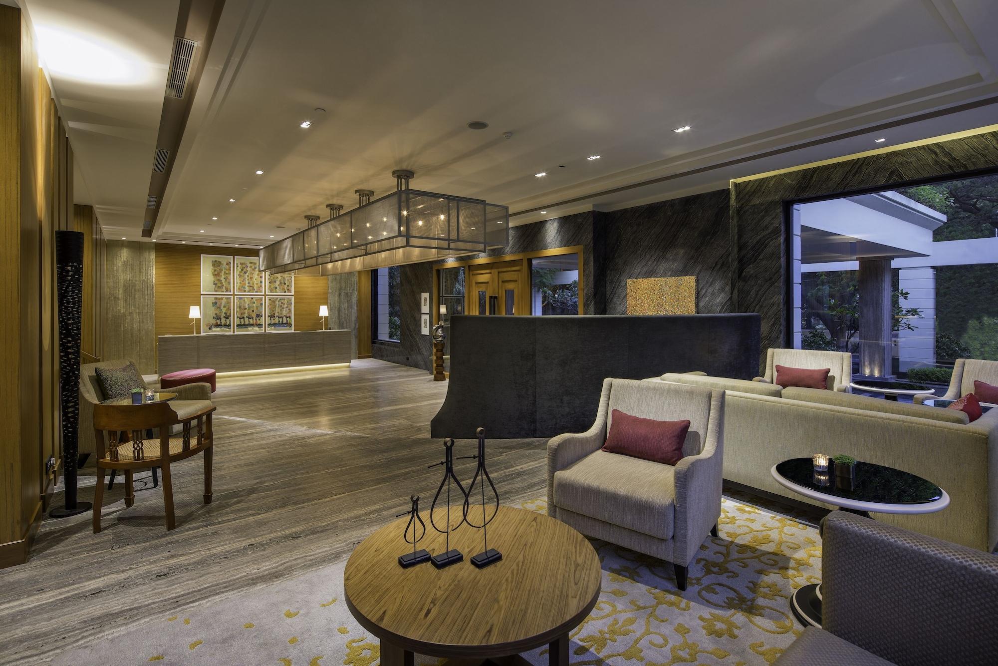 Vista Lobby The Raintree, St. Mary's Road